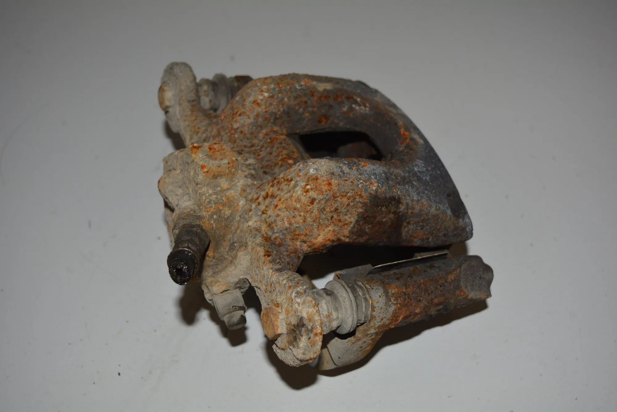 Front Left Brake Caliper · BMW 1 (E87) 118 d 2010 – 2