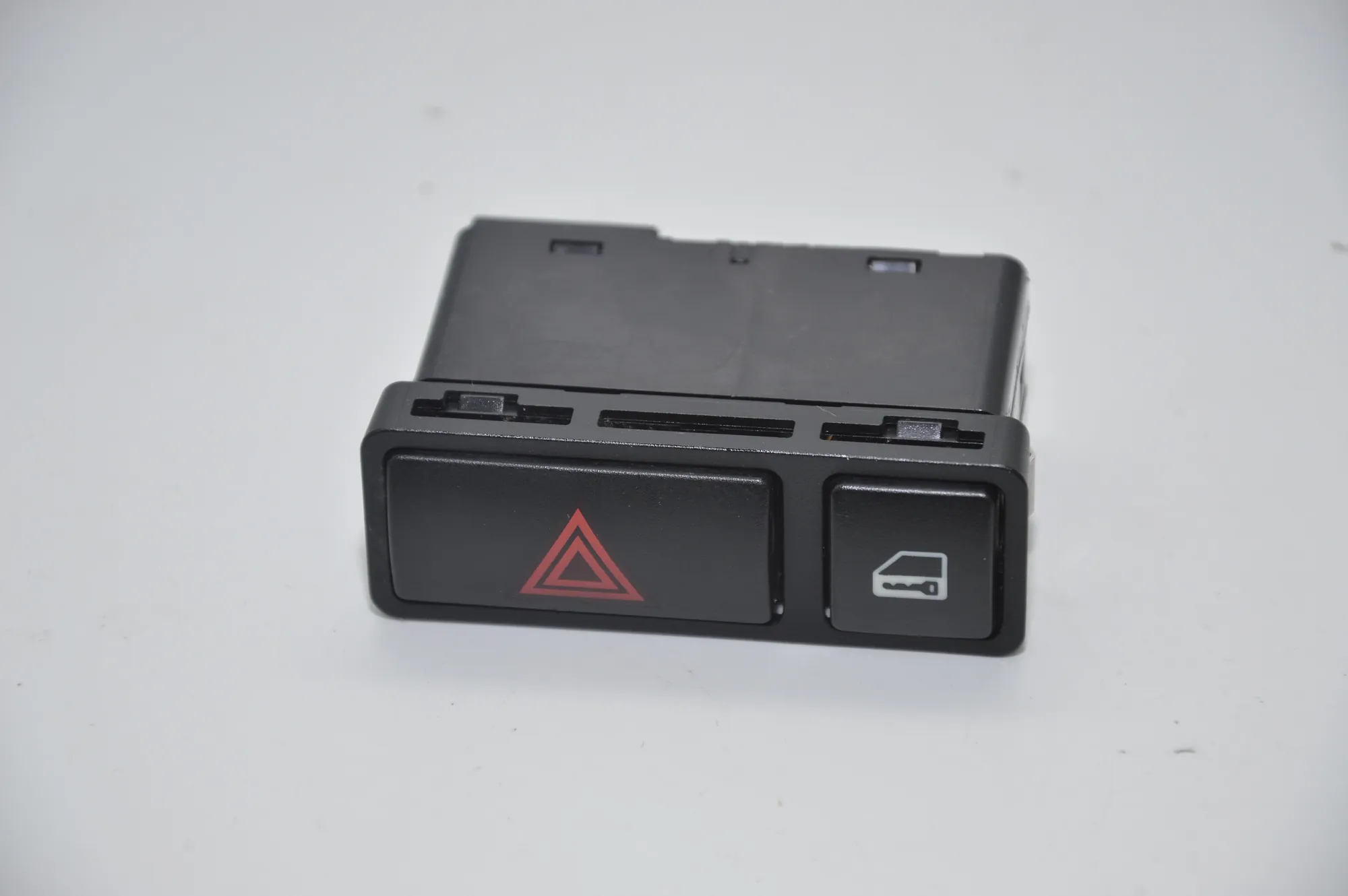 Switches – OEM 8368920 · BMW 3 Touring (E46) 318 i 2004