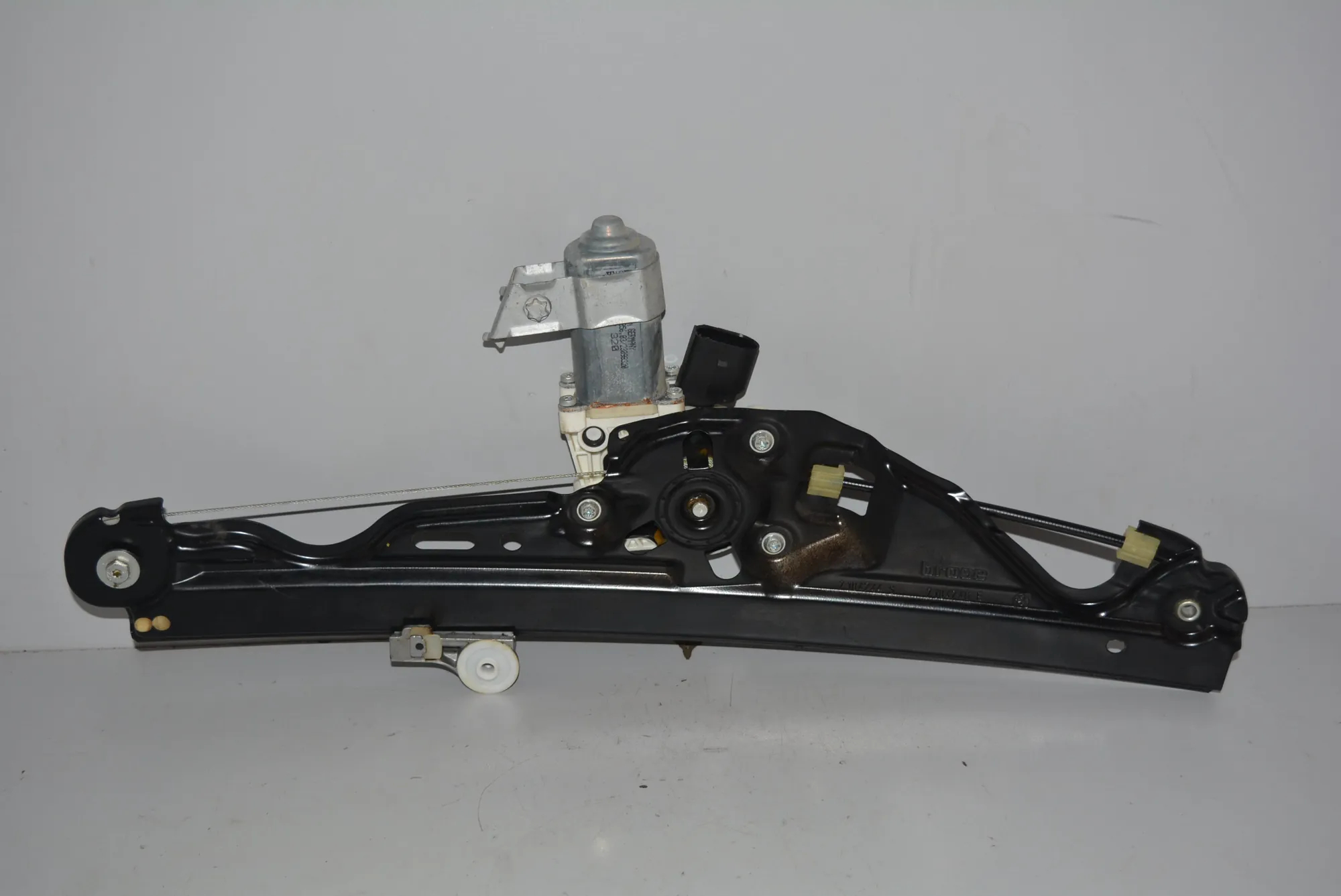Rear Right Door Window Regulator – OEM 7184746 · BMW 5 Touring (E61) 530 d 2008