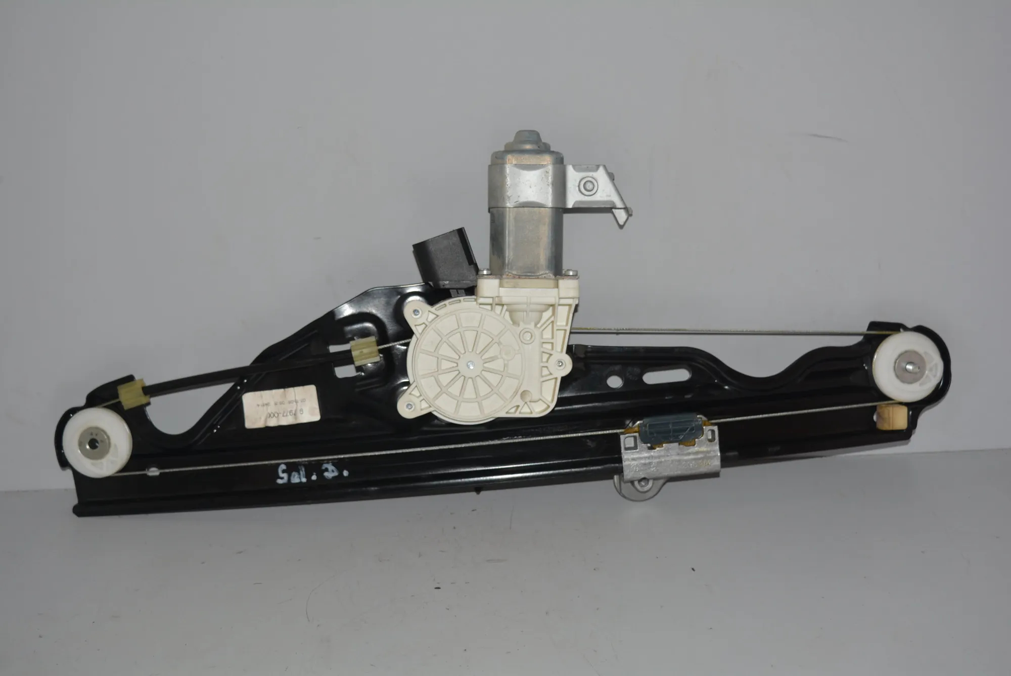 Rear Right Door Window Regulator – OEM 7184746 · BMW 5 Touring (E61) 530 d 2008 – 3