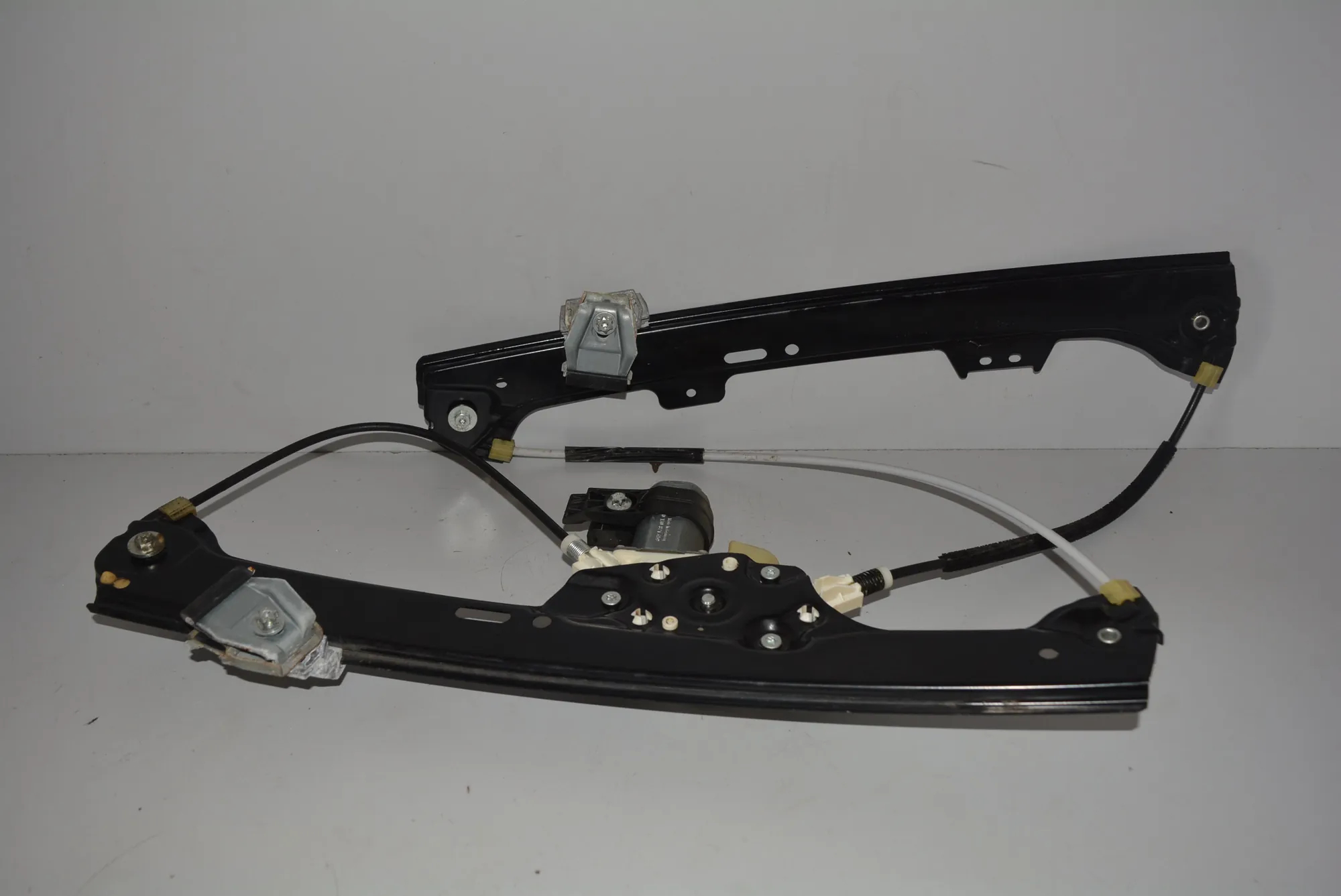 Front Left Door Window Regulator – OEM 7184383 · BMW 5 Touring (E61) 530 d 2008 – 2