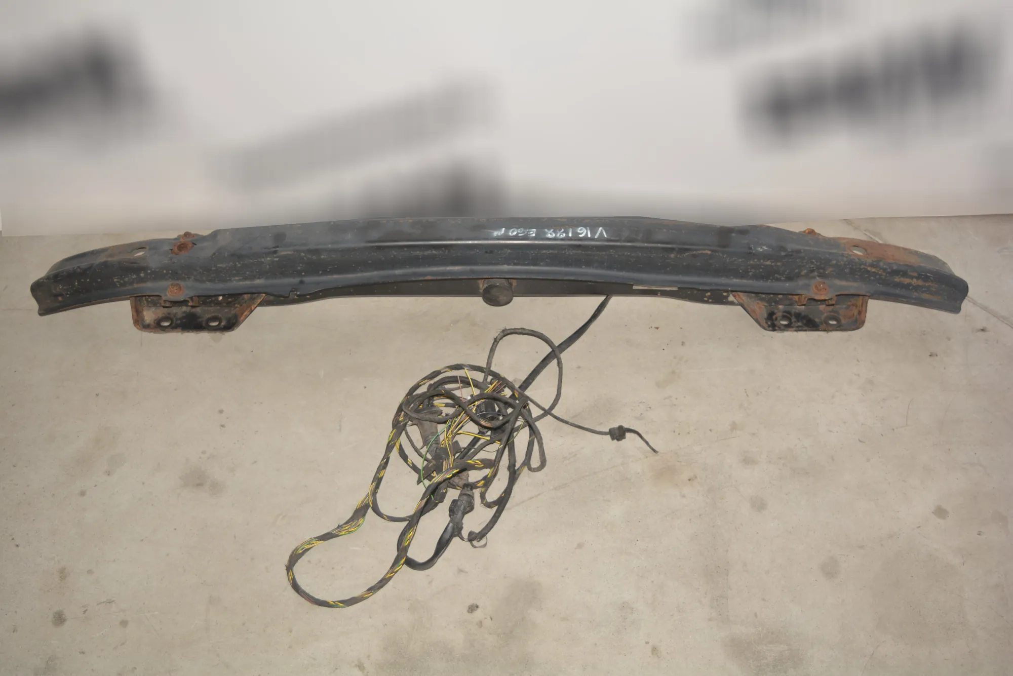 Towbar Kit – OEM 6758699 · BMW 5 (E60) 525 i 2003