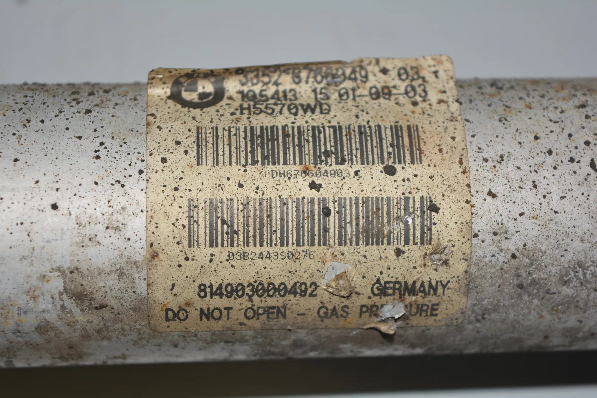 Rear Right Shock Absorber – OEM 6766949 · BMW 5 (E60) 525 i 2003 – 3