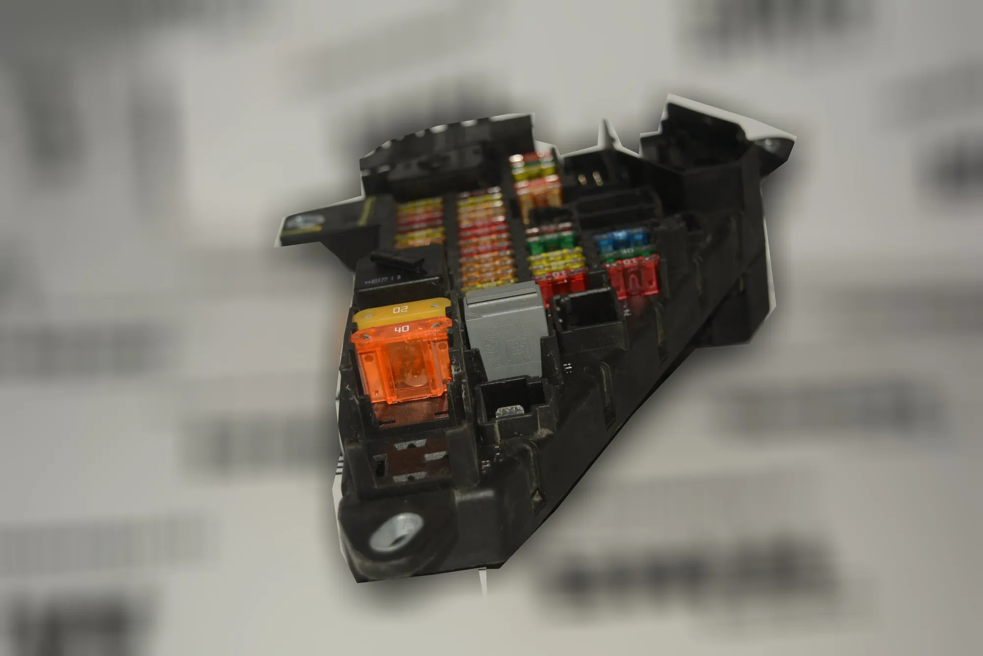 Fuse Box – OEM 6906558 · BMW 5 (E60) 525 i 2003 – 4