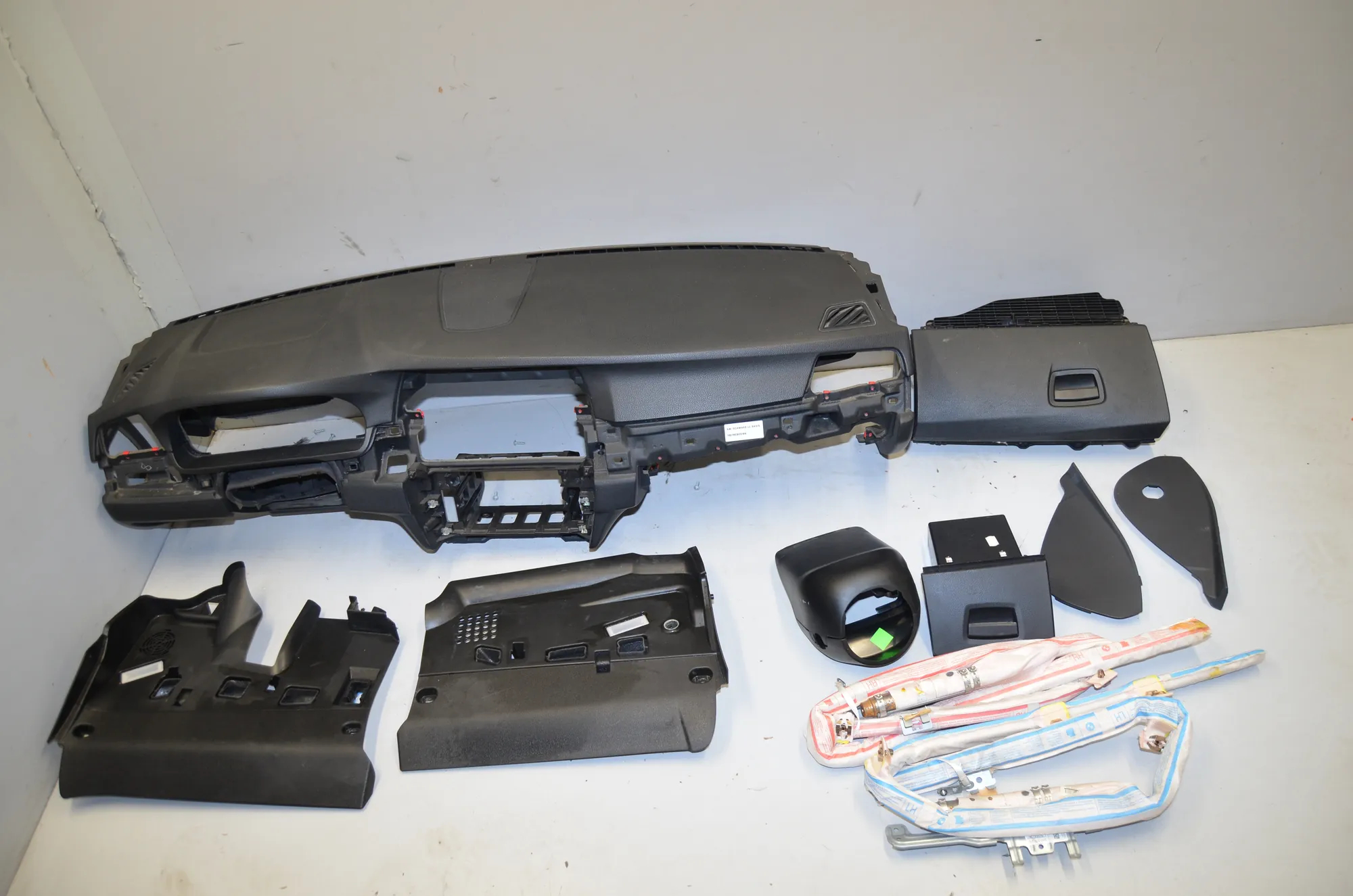 Dashboard – OEM 9207381 · BMW 5 Touring (F11) 530 d xDrive 2011