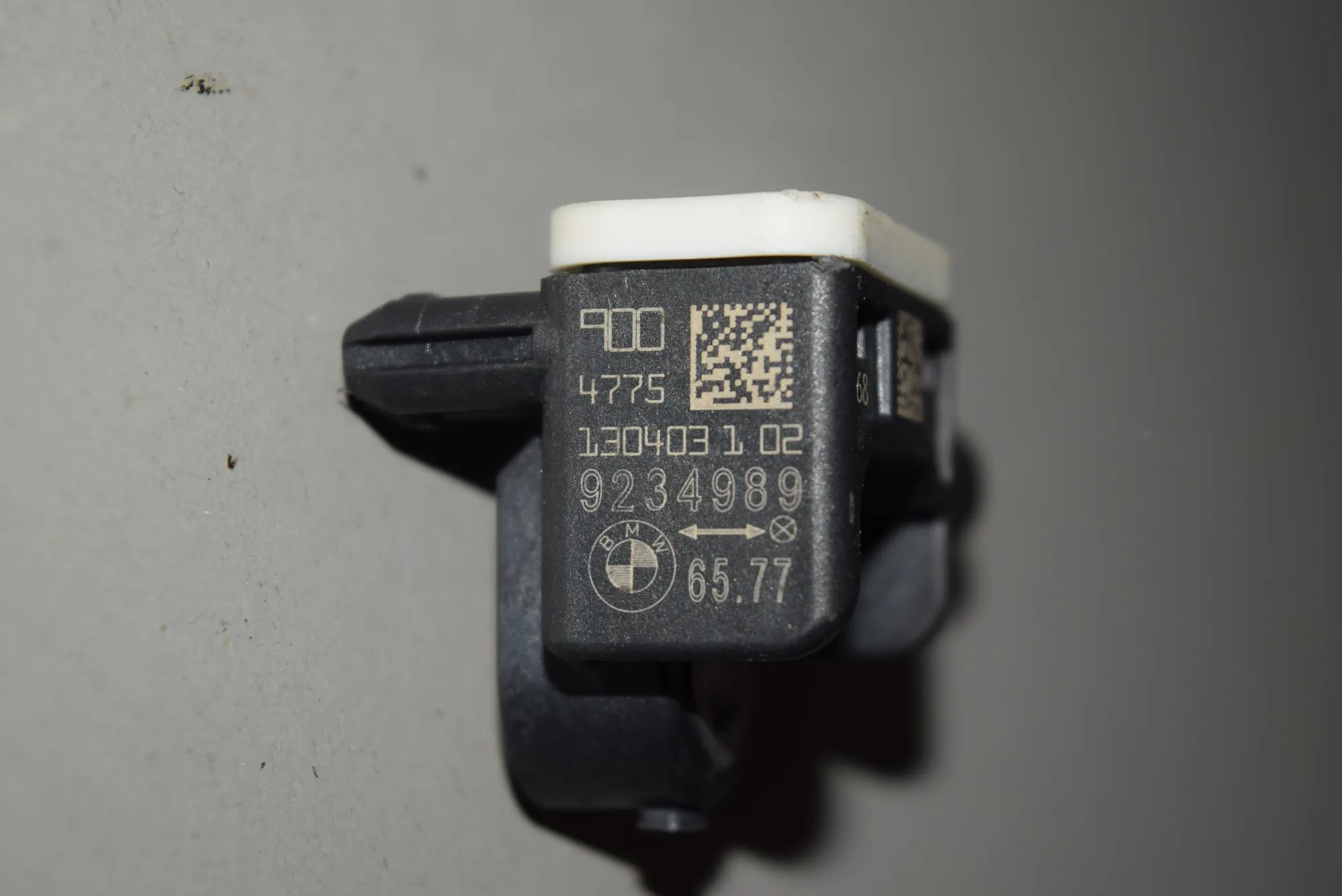 Left Side Impact Sensor – OEM 9234989 · BMW 1 (F20) 118 d 2013 – 3