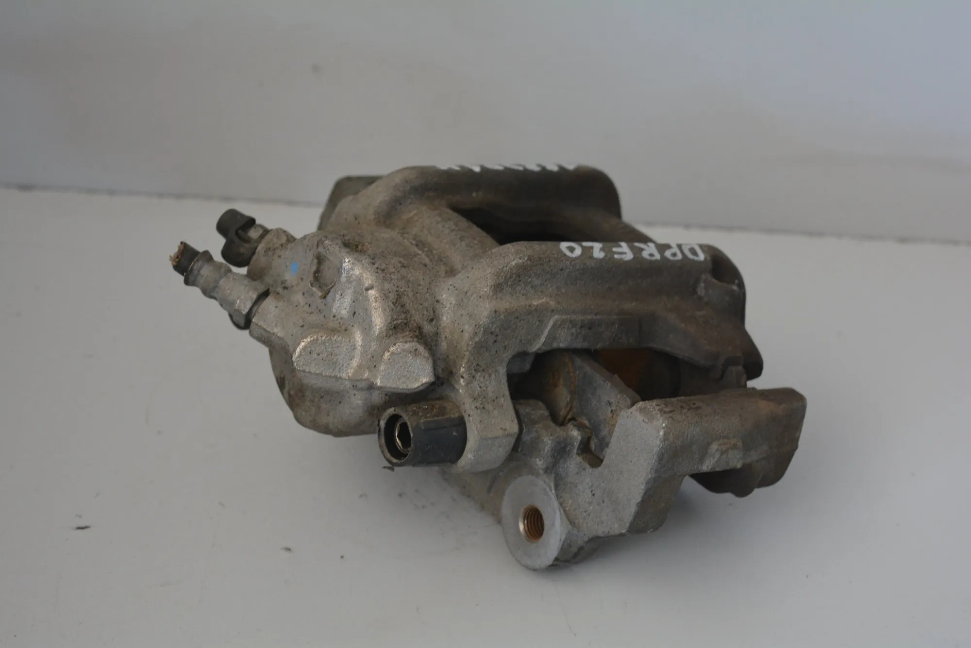 Front Right Brake Caliper – OEM NA · BMW 1 (F20) 118 d 2013 – 2