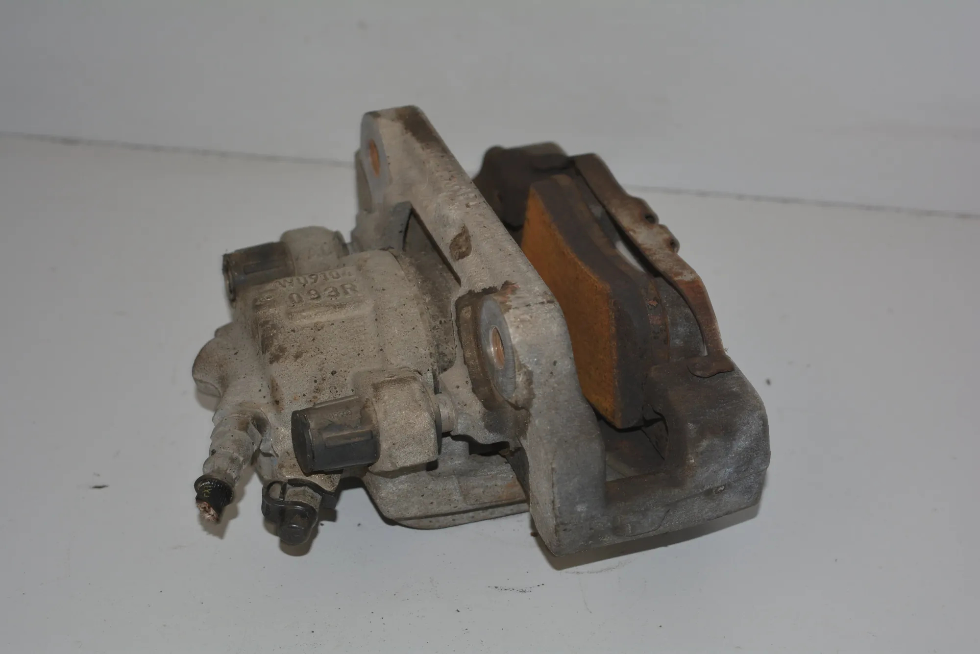 Front Right Brake Caliper – OEM NA · BMW 1 (F20) 118 d 2013 – 5