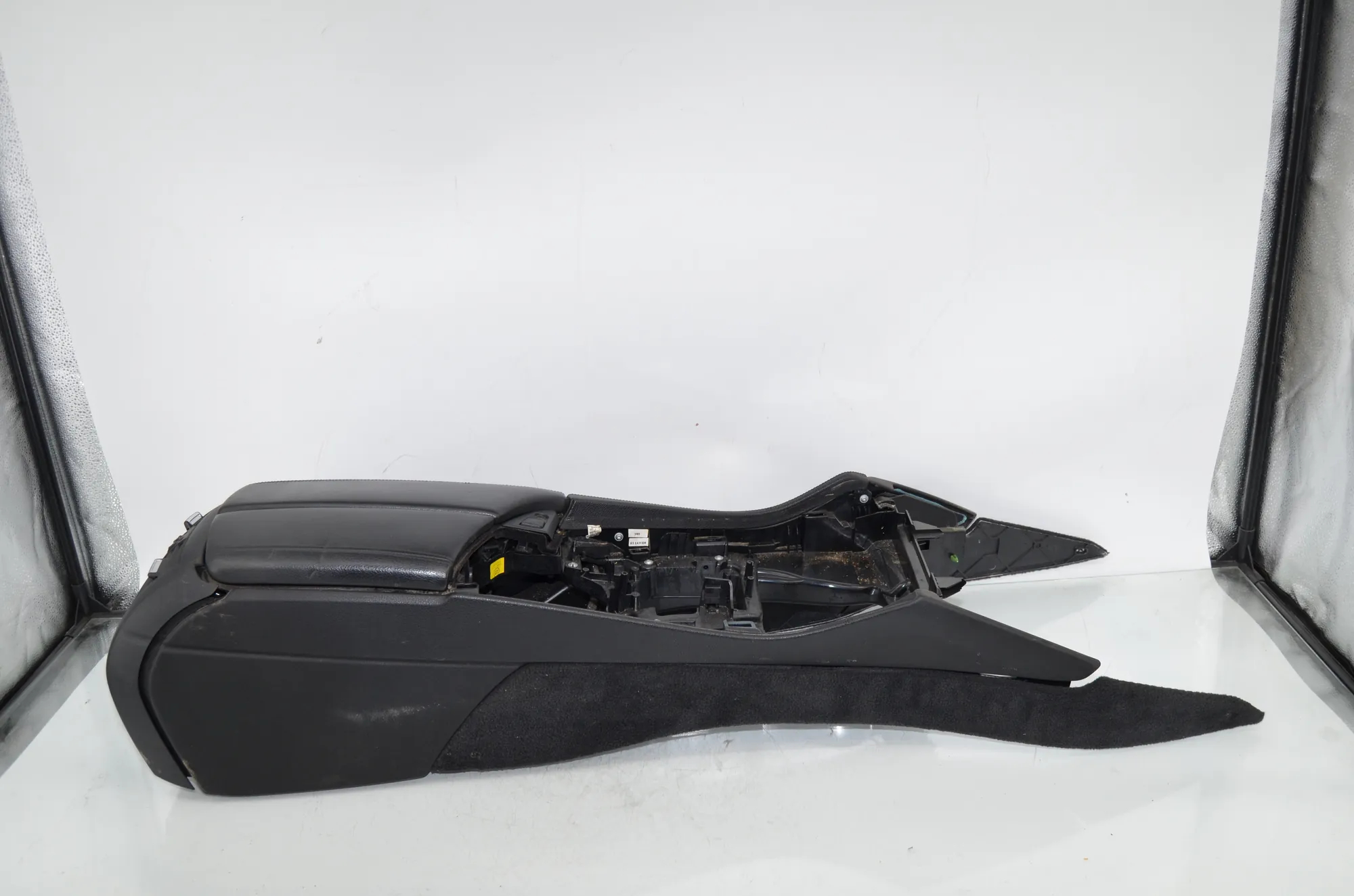 Center Console – OEM 9288907 · BMW 5 Touring (F11) 530 d xDrive 2011