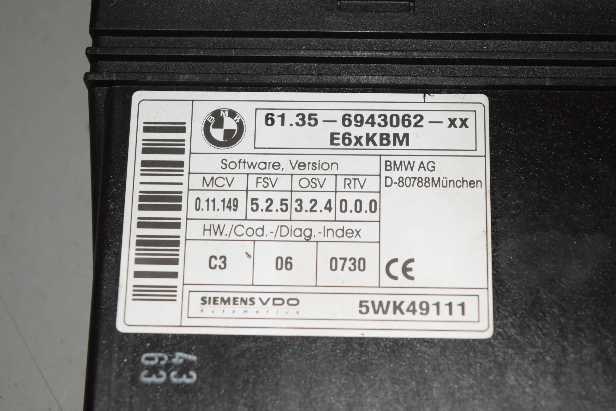 Comfort Control Unit – OEM 6943062 · BMW 5 (E60) 545 i 2003 – 4