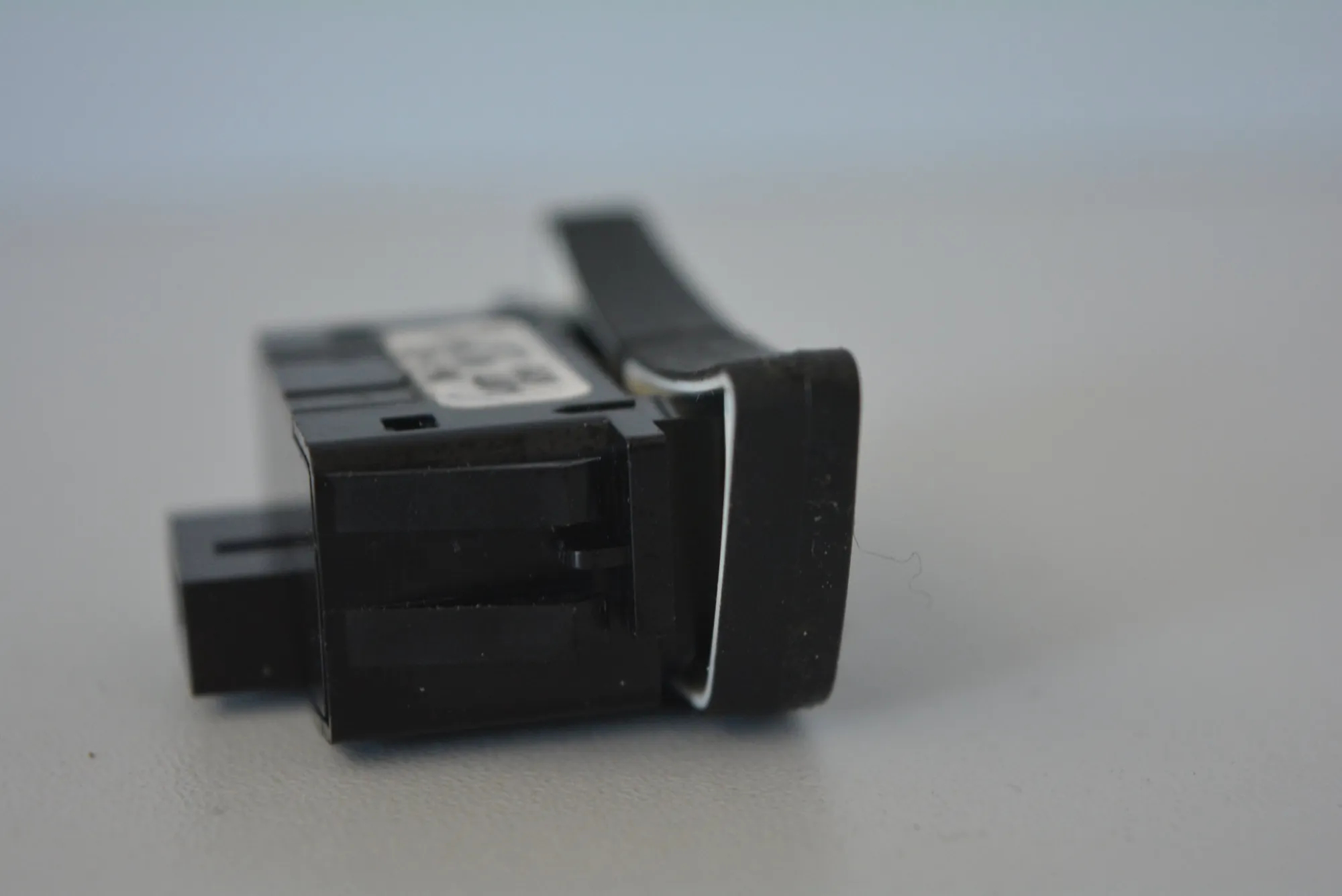 Switches – OEM 6921669 · BMW 5 (E60) 545 i 2003 – 3