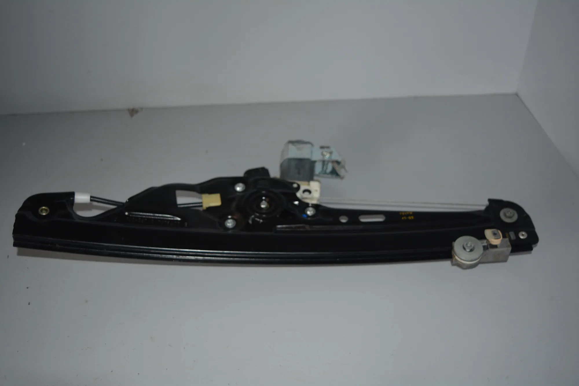 Rear Left Door Window Regulator – OEM 7075673 · BMW 5 (E60) 545 i 2003 – 3