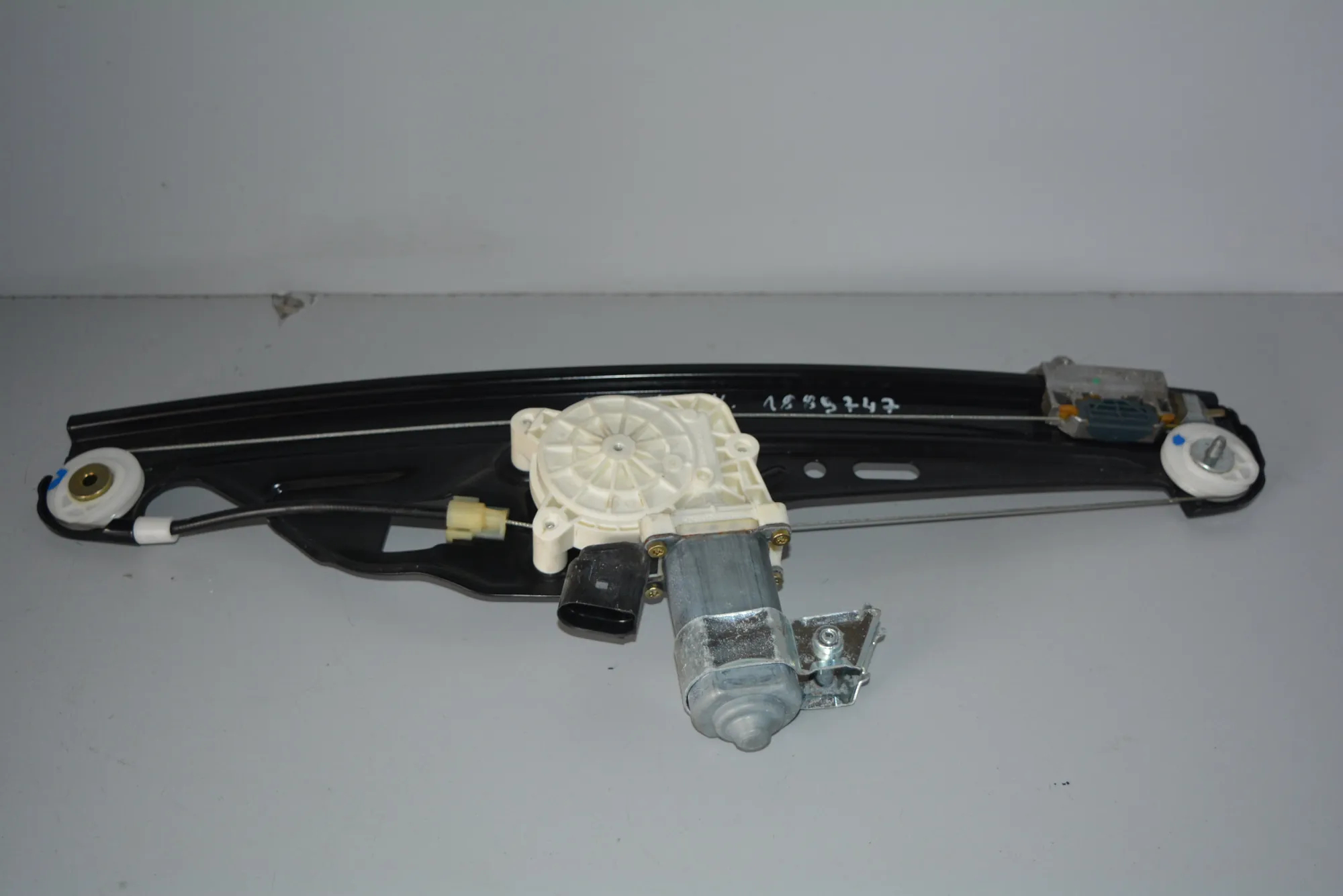 Rear Left Door Window Regulator – OEM 7075673 · BMW 5 (E60) 545 i 2003 – 2