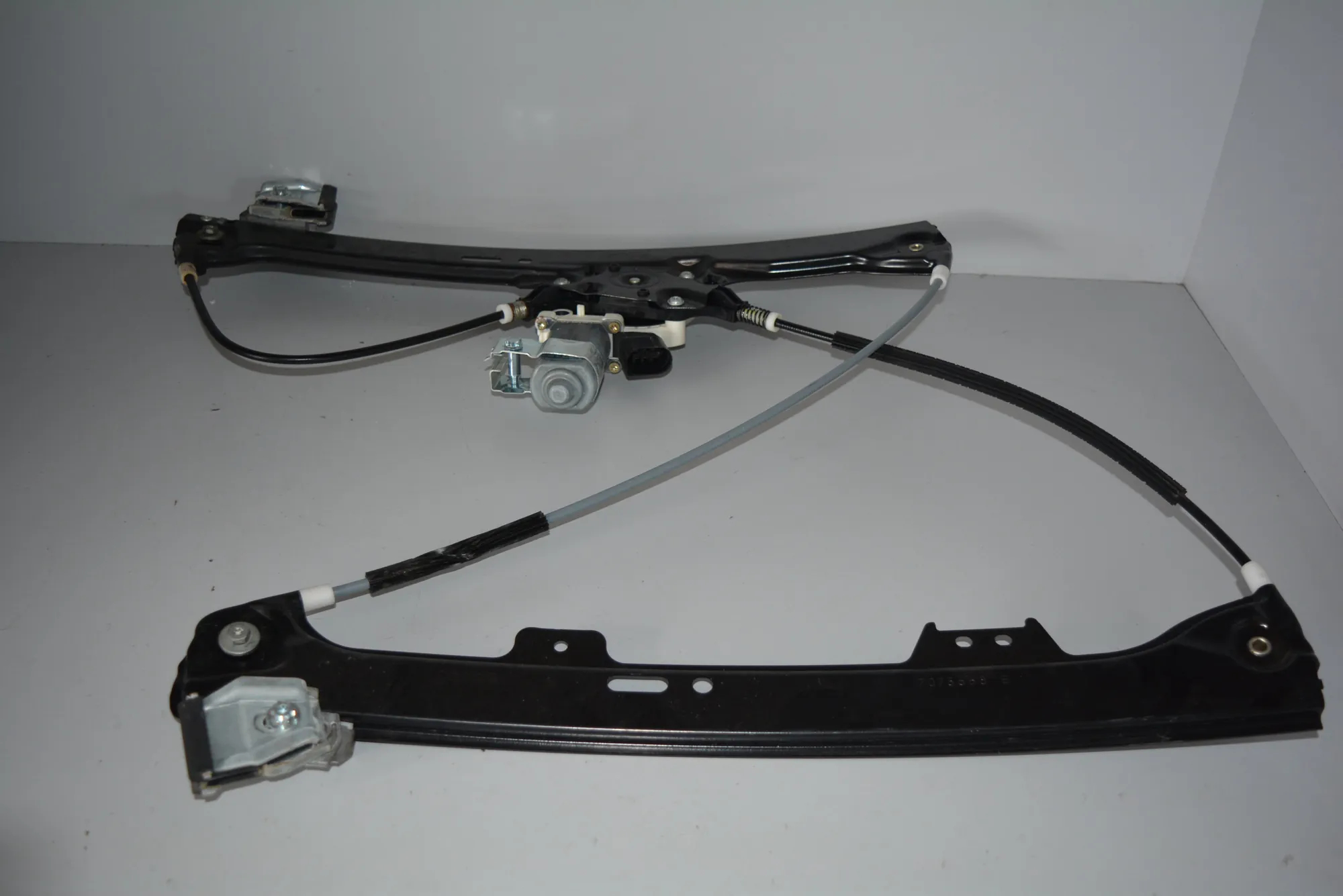 Front Right Door Window Regulator – OEM 7075668 · BMW 5 (E60) 545 i 2003 – 2