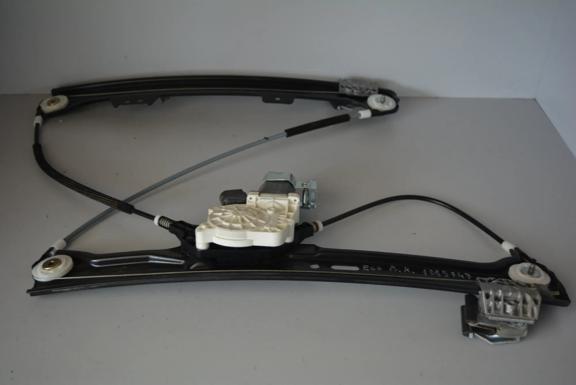 Front Left Door Window Regulator – OEM 7034351 · BMW 5 (E60) 545 i 2003 – 2