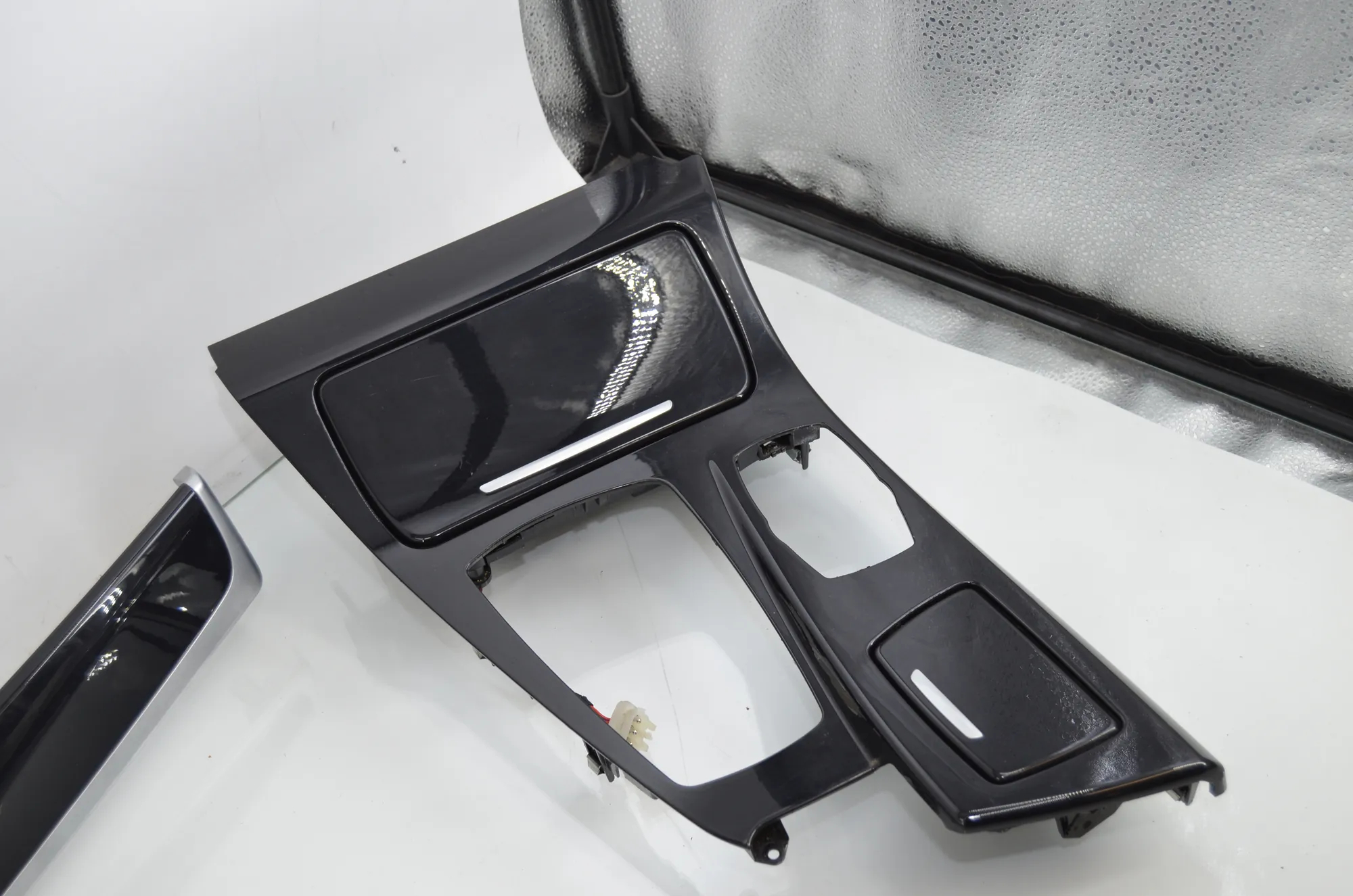 Interior Trim Strips Kit – OEM 9166644 · BMW 5 Touring (F11) 530 d xDrive 2011 – 2