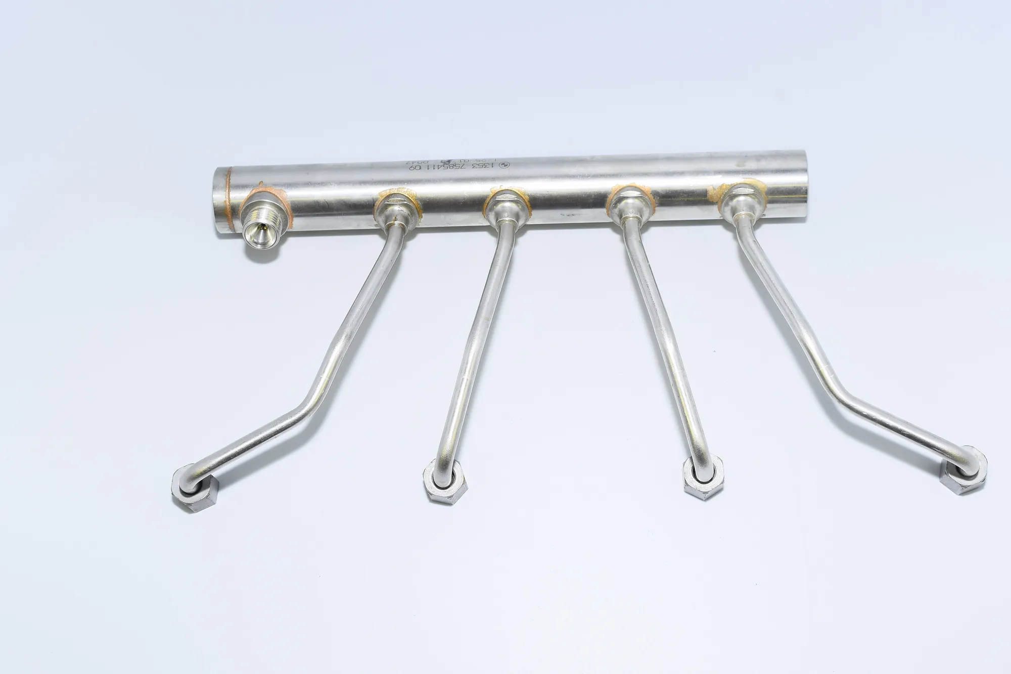 Fuel Rail – OEM 7585411 · BMW 5 Touring (F11) 528 i xDrive 2013 – 2