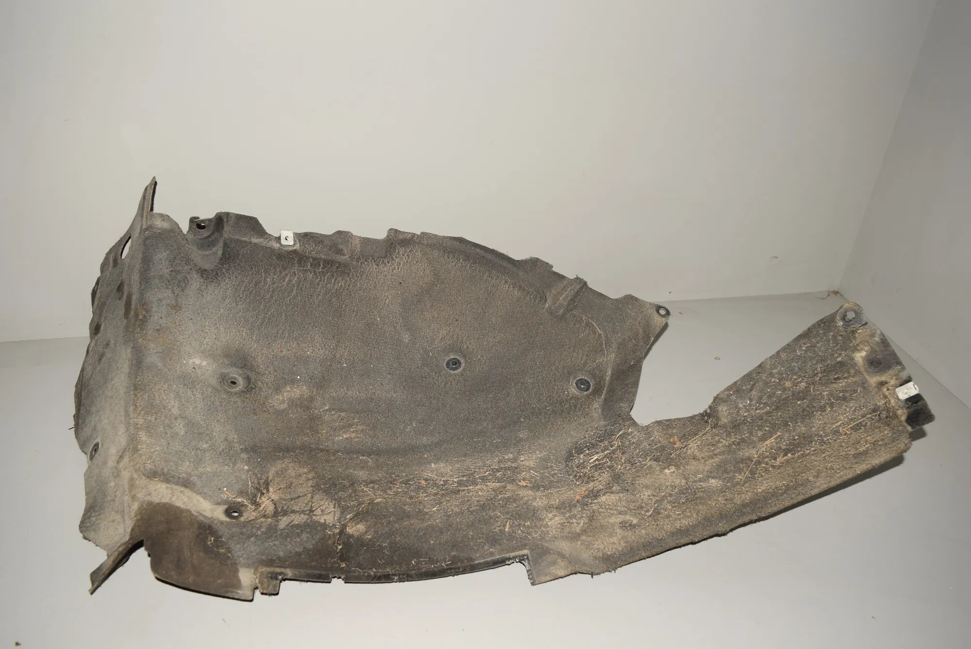 Front Left Arch Liner · BMW 5 Touring (F11) 528 i xDrive 2013 – 2