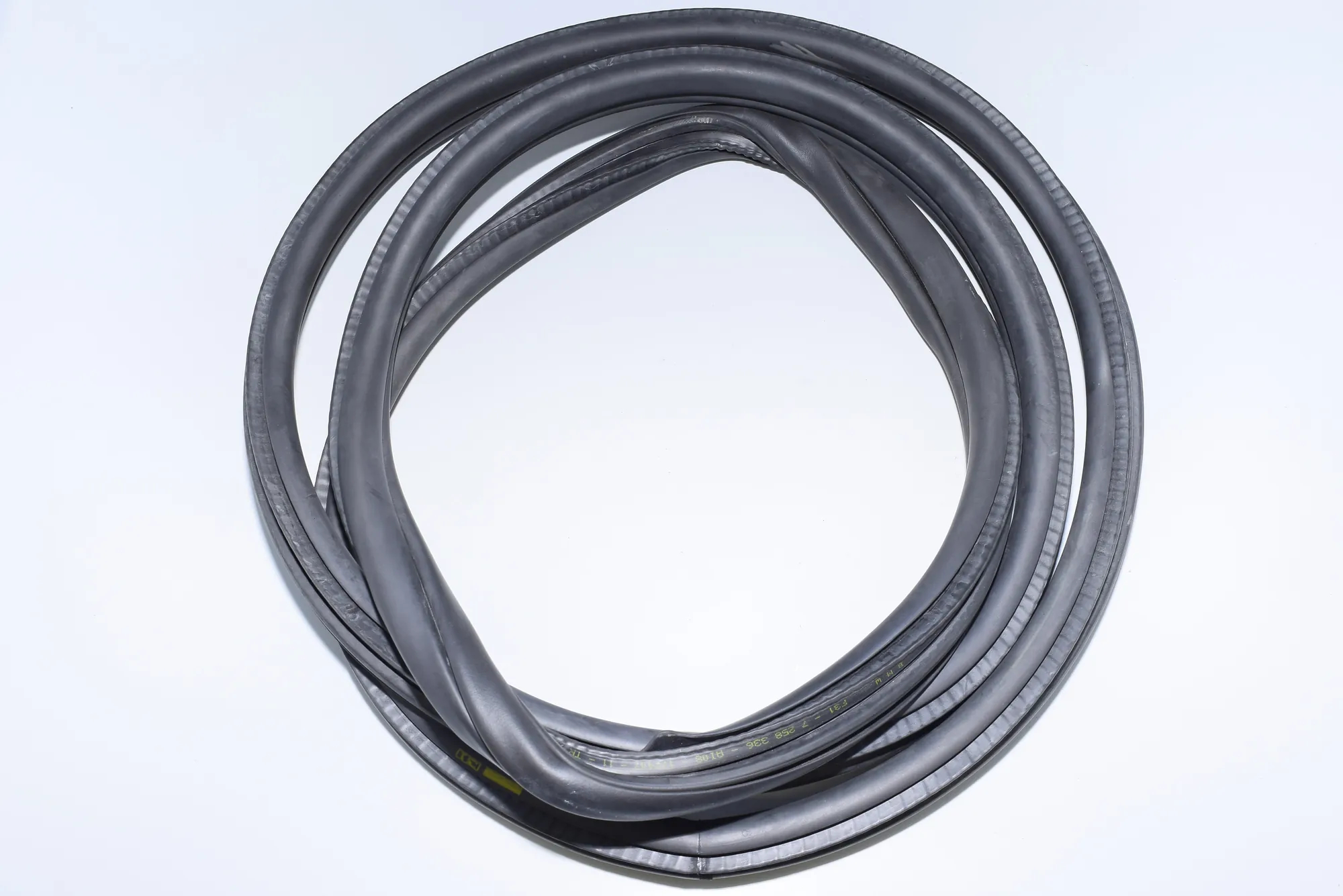 Rear Left Door Seal Rubber – OEM 7258336 · BMW 3 Touring (F31) 320 d xDrive 2015 – 2