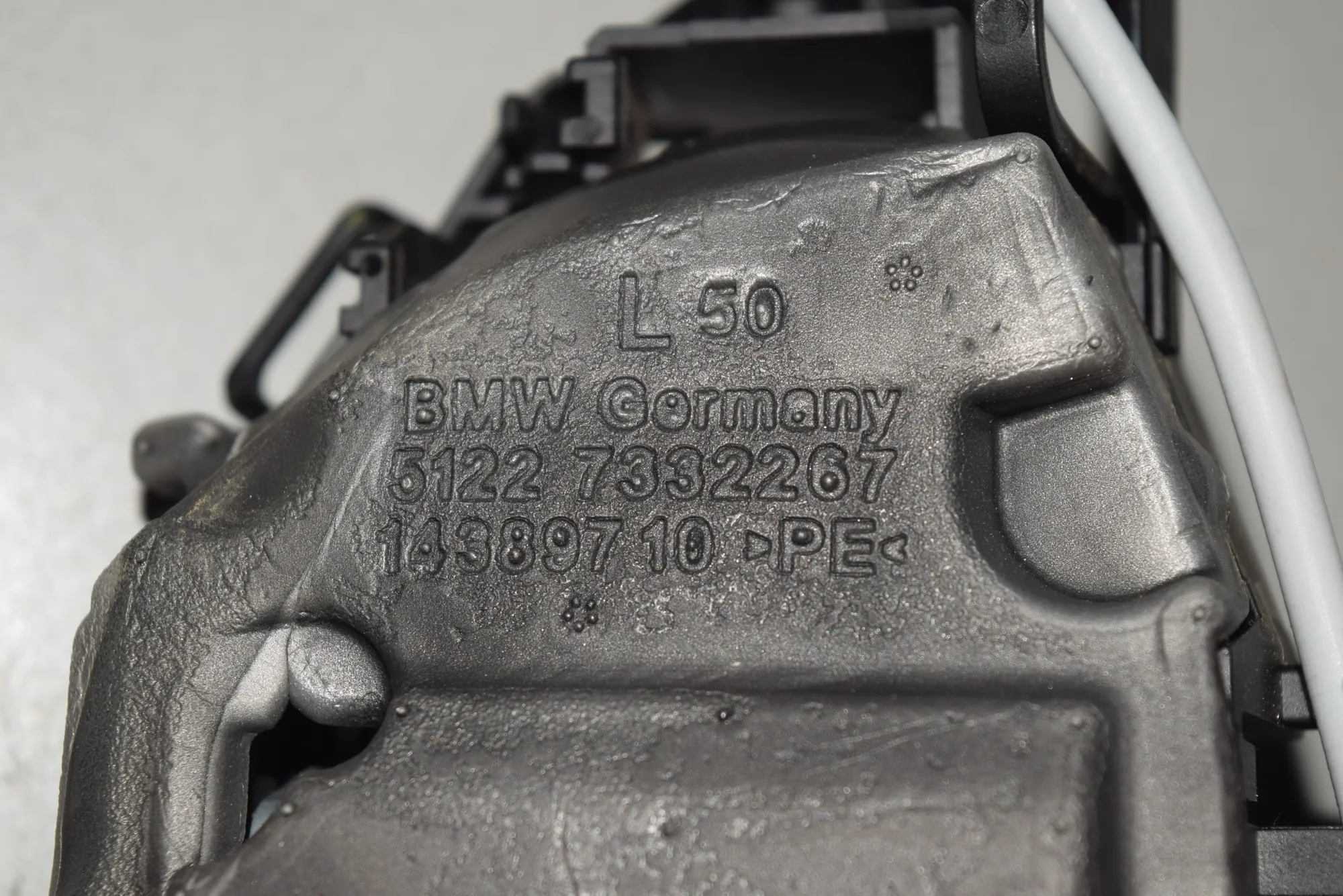 Rear Left Door Interior Handle Frame – OEM 7332267 · BMW 3 Touring (F31) 320 d xDrive 2015 – 3