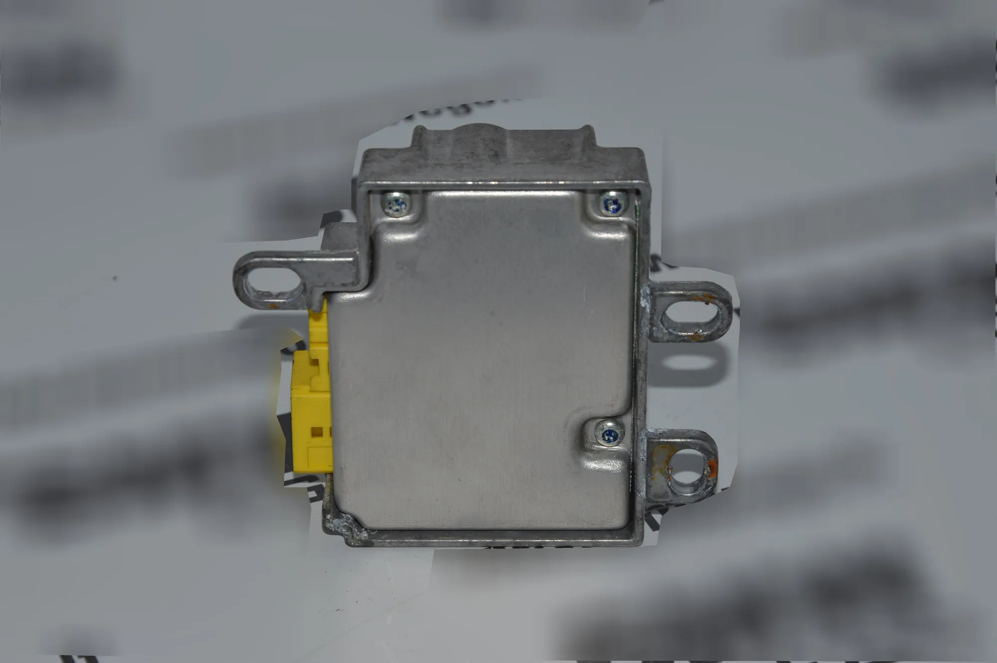 SRS Control Unit – OEM 6960220 · BMW 7 (E65, E66, E67) 730 Ld 2005 – 4