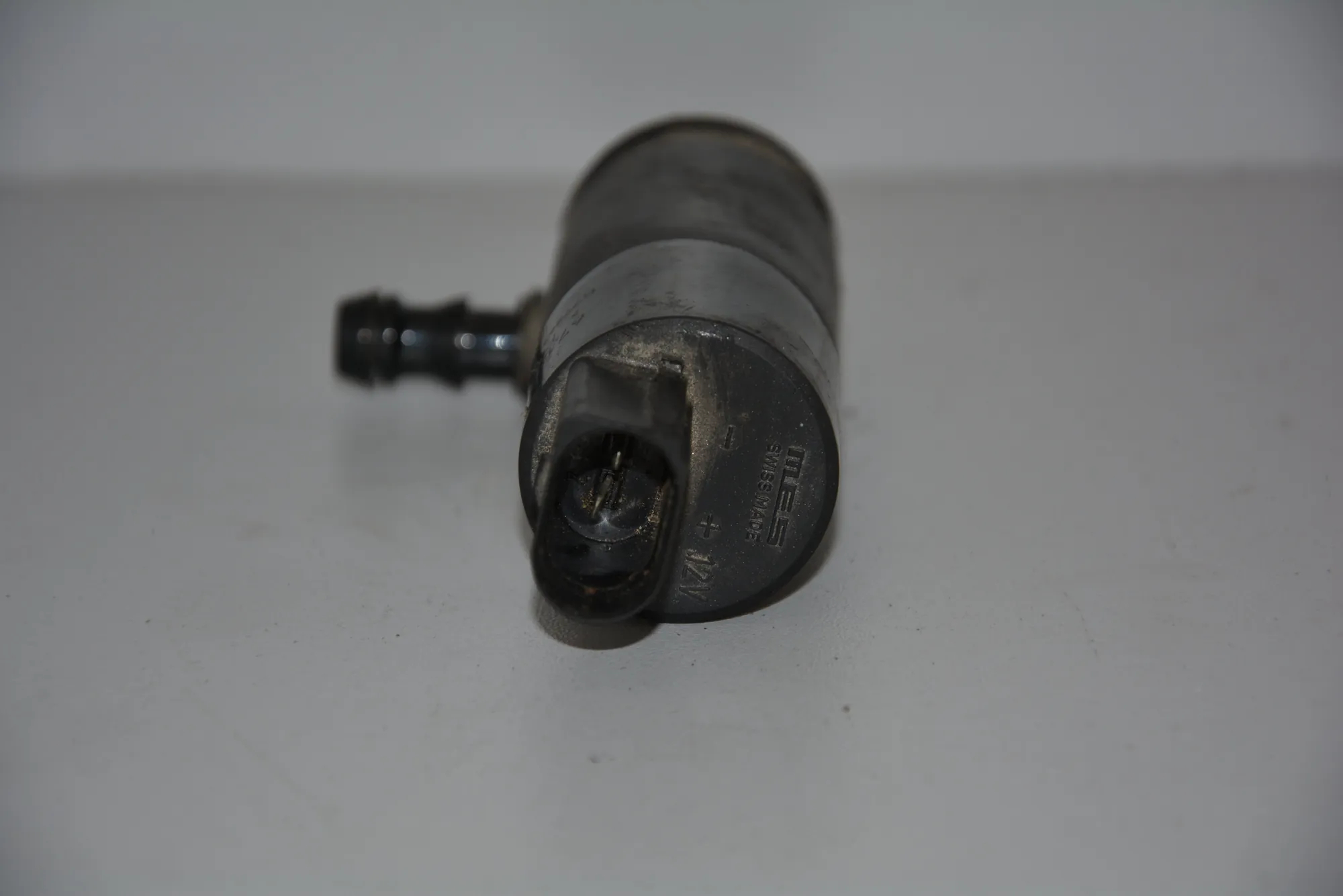 Washer Tank Motor – OEM 8377613 · BMW 7 (E65, E66, E67) 730 Ld 2005 – 3