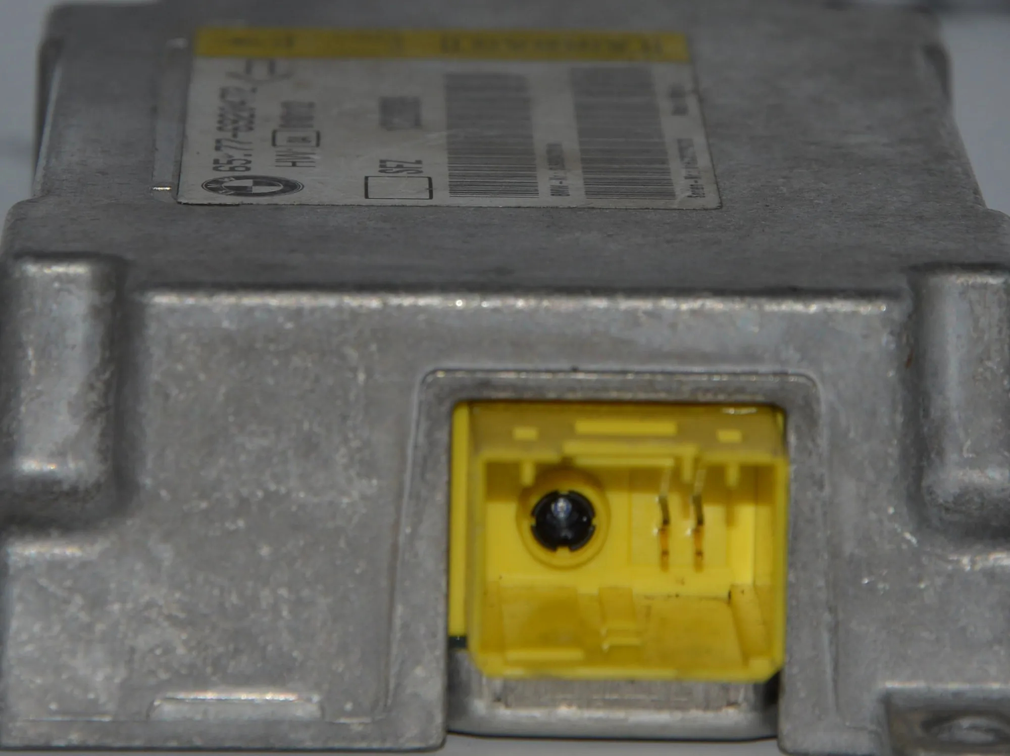 SRS Control Unit – OEM 6920472 · BMW 7 (E65, E66, E67) 730 Ld 2005 – 3
