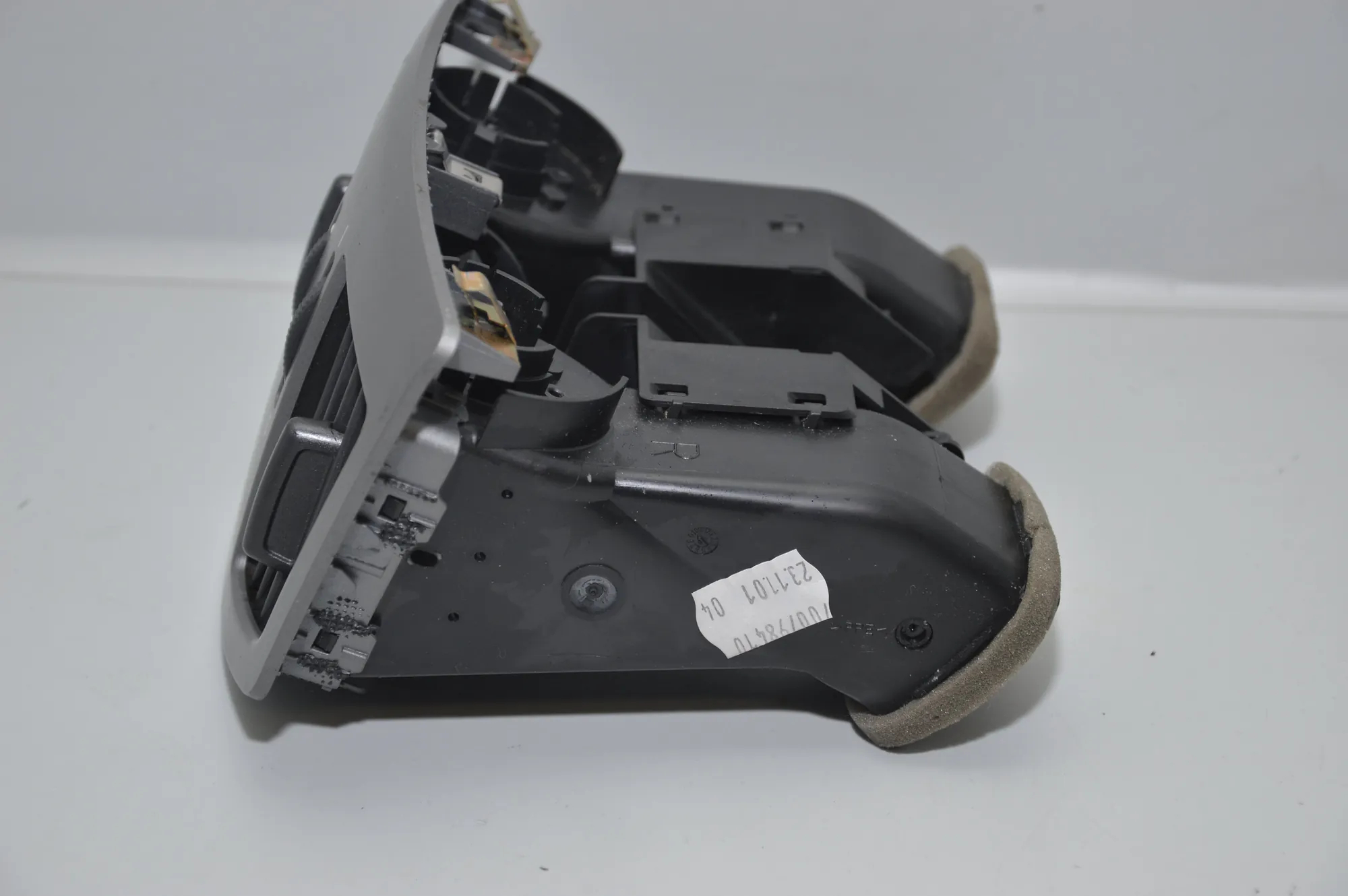 Dashboard Air Vents – OEM 7002395 · BMW 7 (E65, E66, E67) 730 Ld 2005 – 2