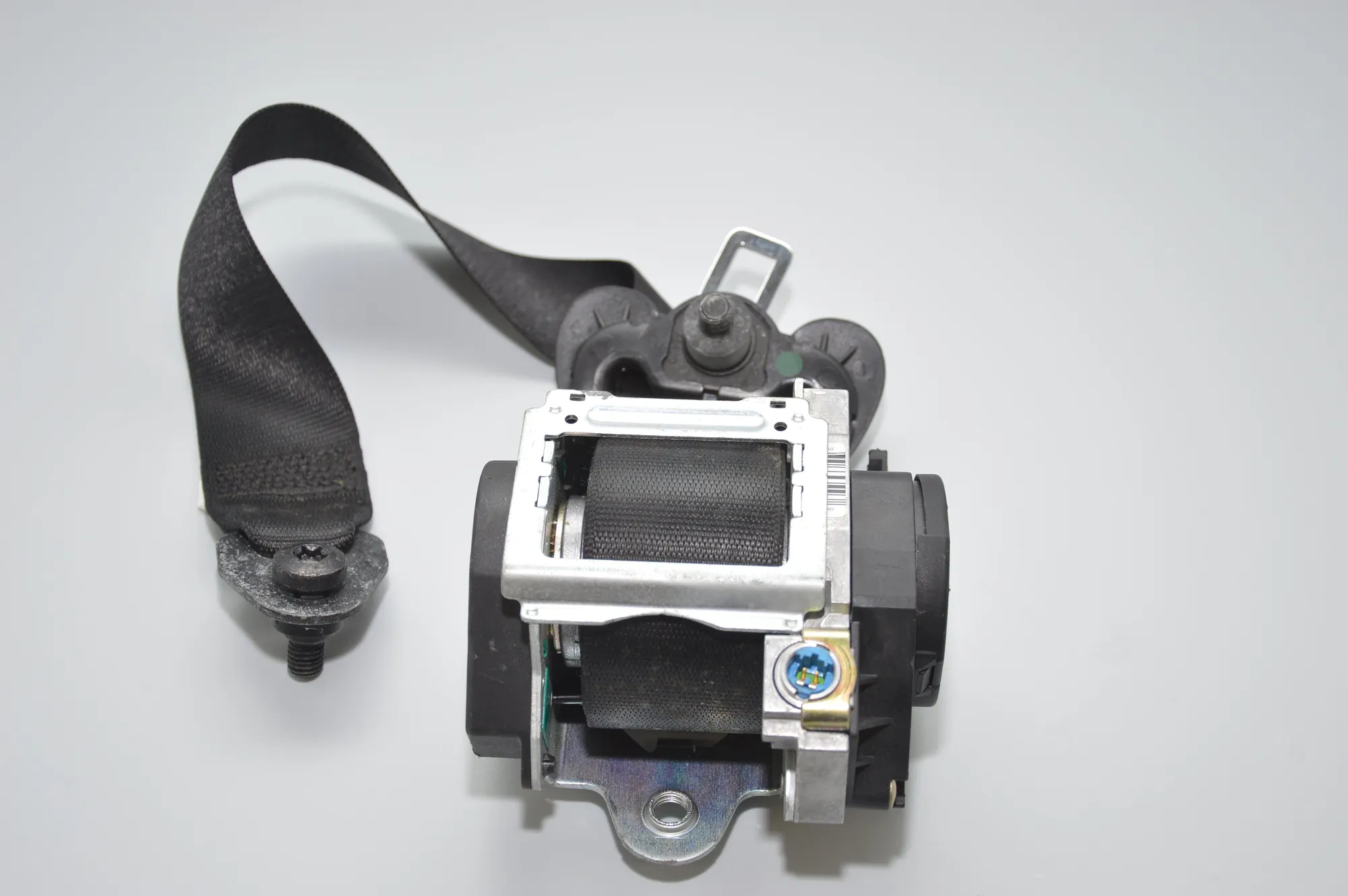 Front Right Seatbelt – OEM 6982692 · BMW 7 (E65, E66, E67) 750 i, Li 2005 – 2