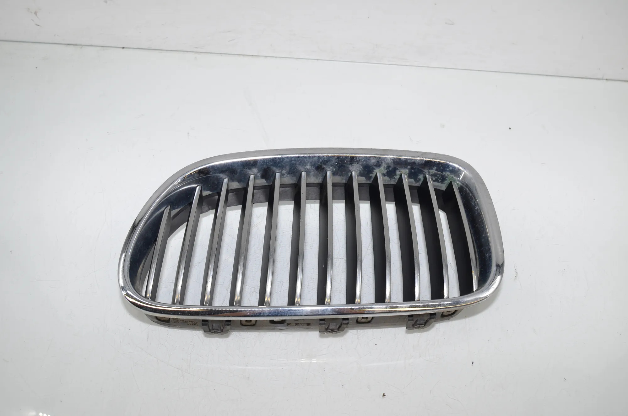 Front Left Grill – OEM 7203649 · BMW 5 Touring (F11) 530 d xDrive 2011 – 2