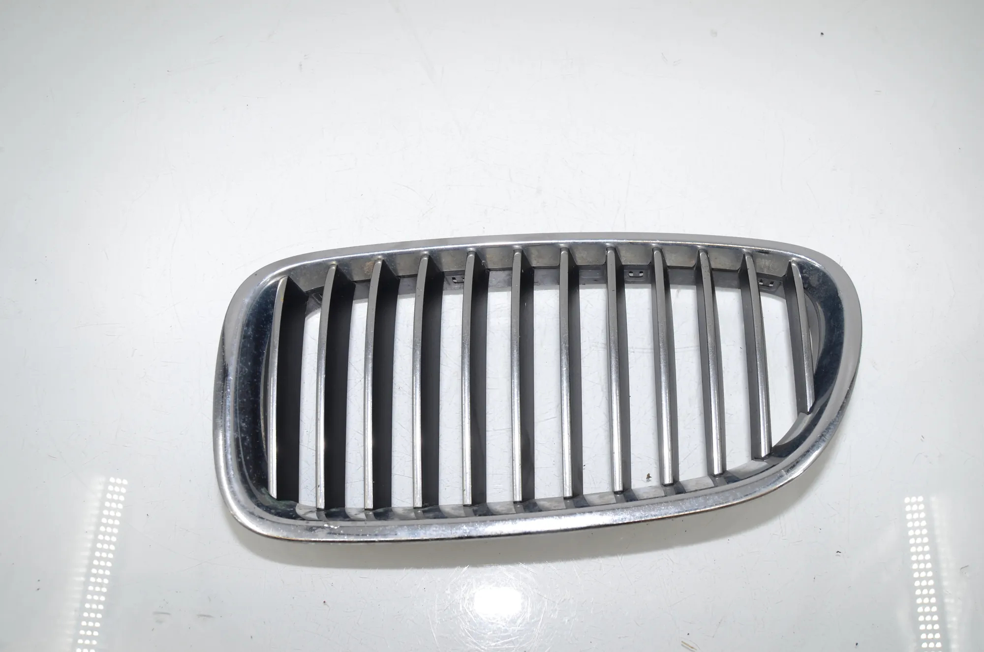 Front Left Grill – OEM 7203649 · BMW 5 Touring (F11) 530 d xDrive 2011