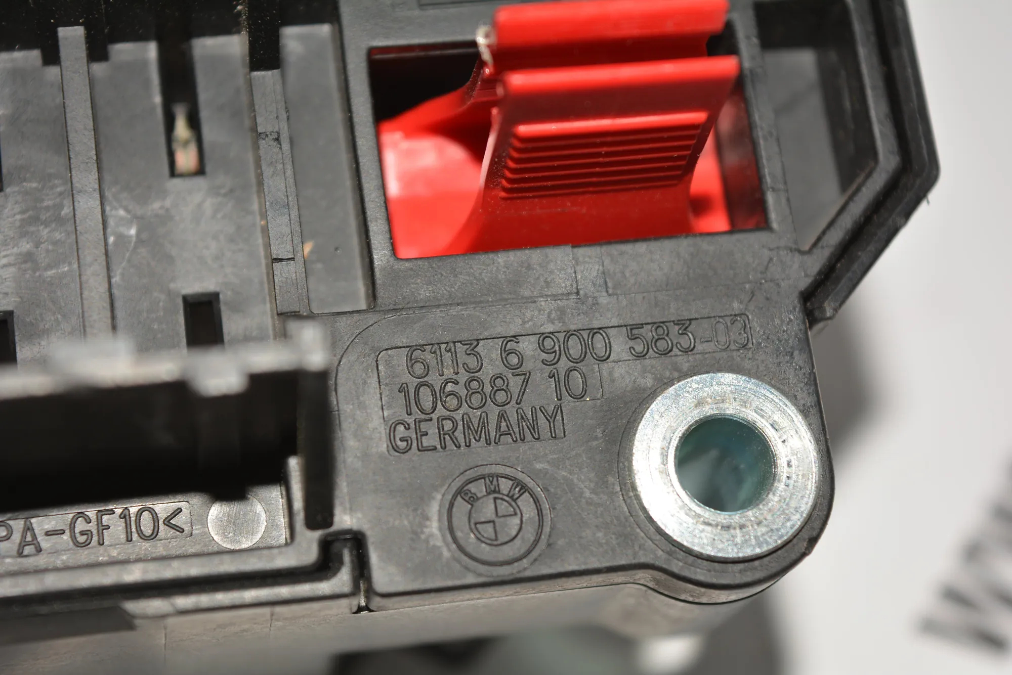 Fuse Box – OEM 6900583 · BMW 7 (E65, E66, E67) 750 i, Li 2005 – 4