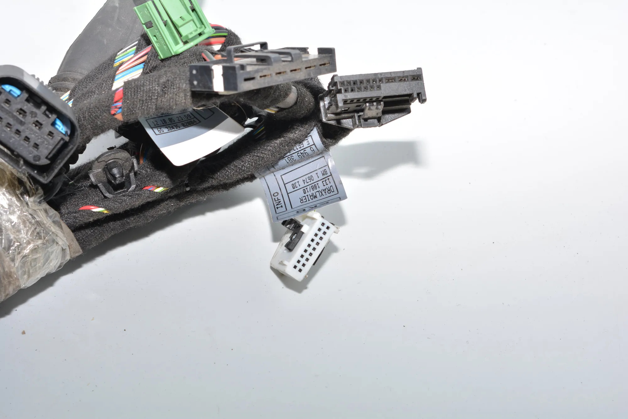 Front Left Door Wiring – OEM 6949381 · BMW 7 (E65, E66, E67) 750 i, Li 2005 – 4