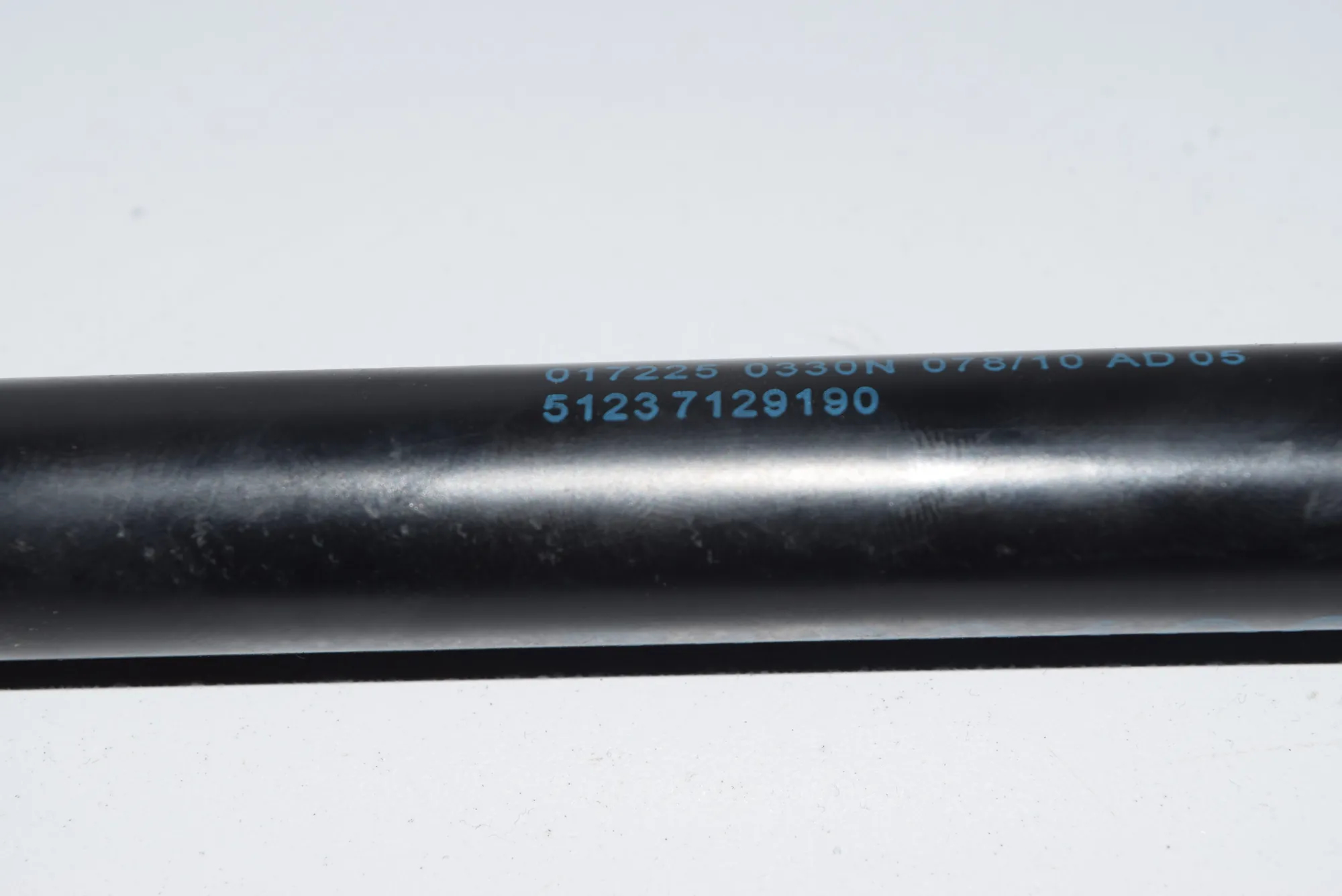 Front Left Bonnet Strut – OEM 7129190 · BMW 3 Touring (E91) 330 d xDrive 2010 – 2