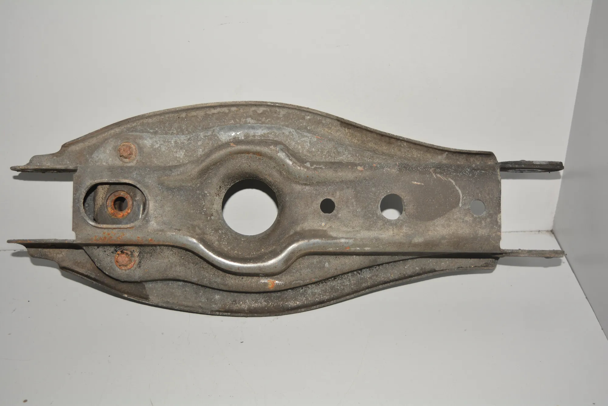Rear Left Lower Control Arm · BMW 3 Touring (E91) 330 d xDrive 2010 – 2