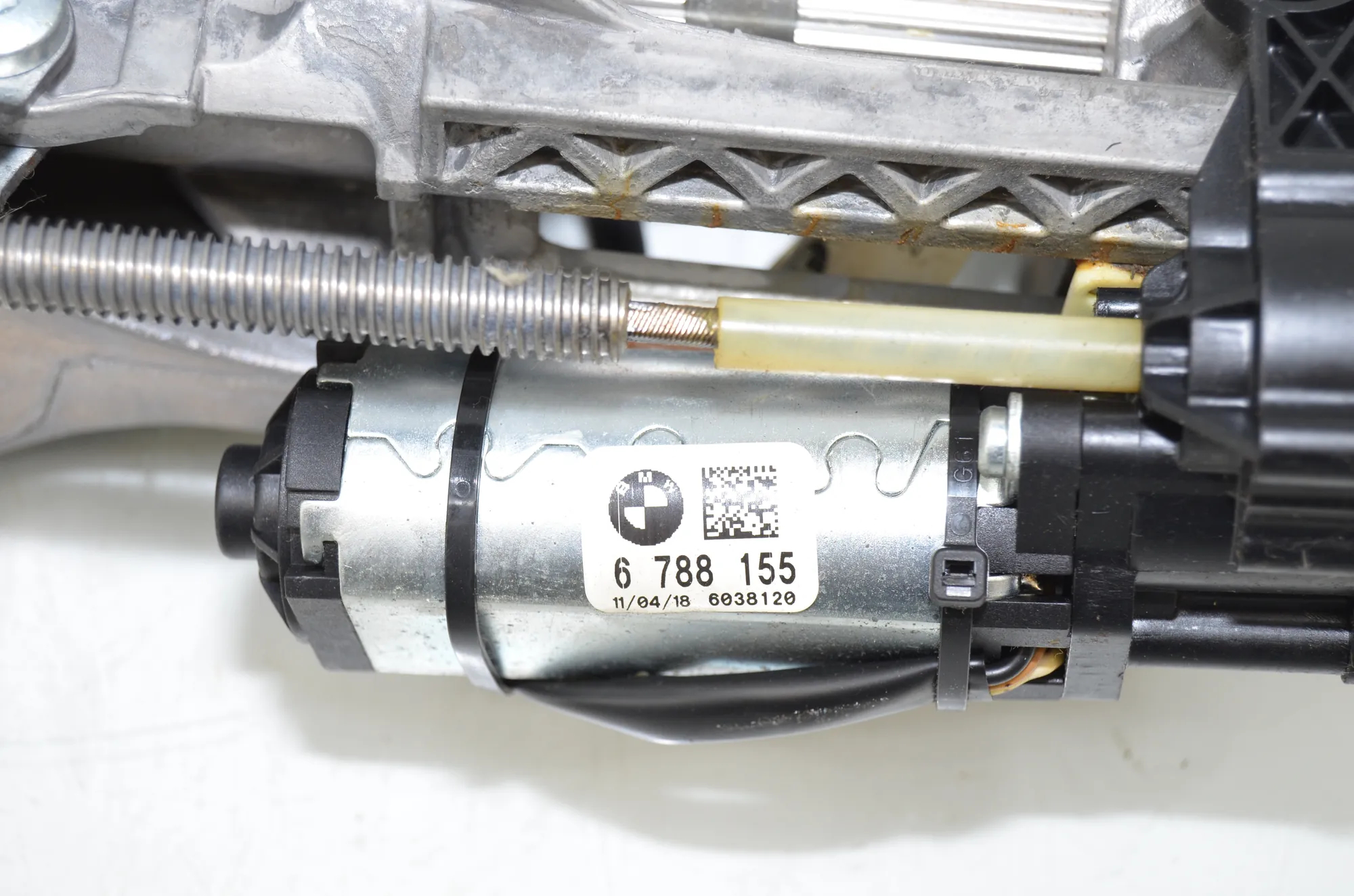 Steering Wheel Adjustment Mechanism – OEM 6788155 · BMW 5 Touring (F11) 530 d xDrive 2011 – 4