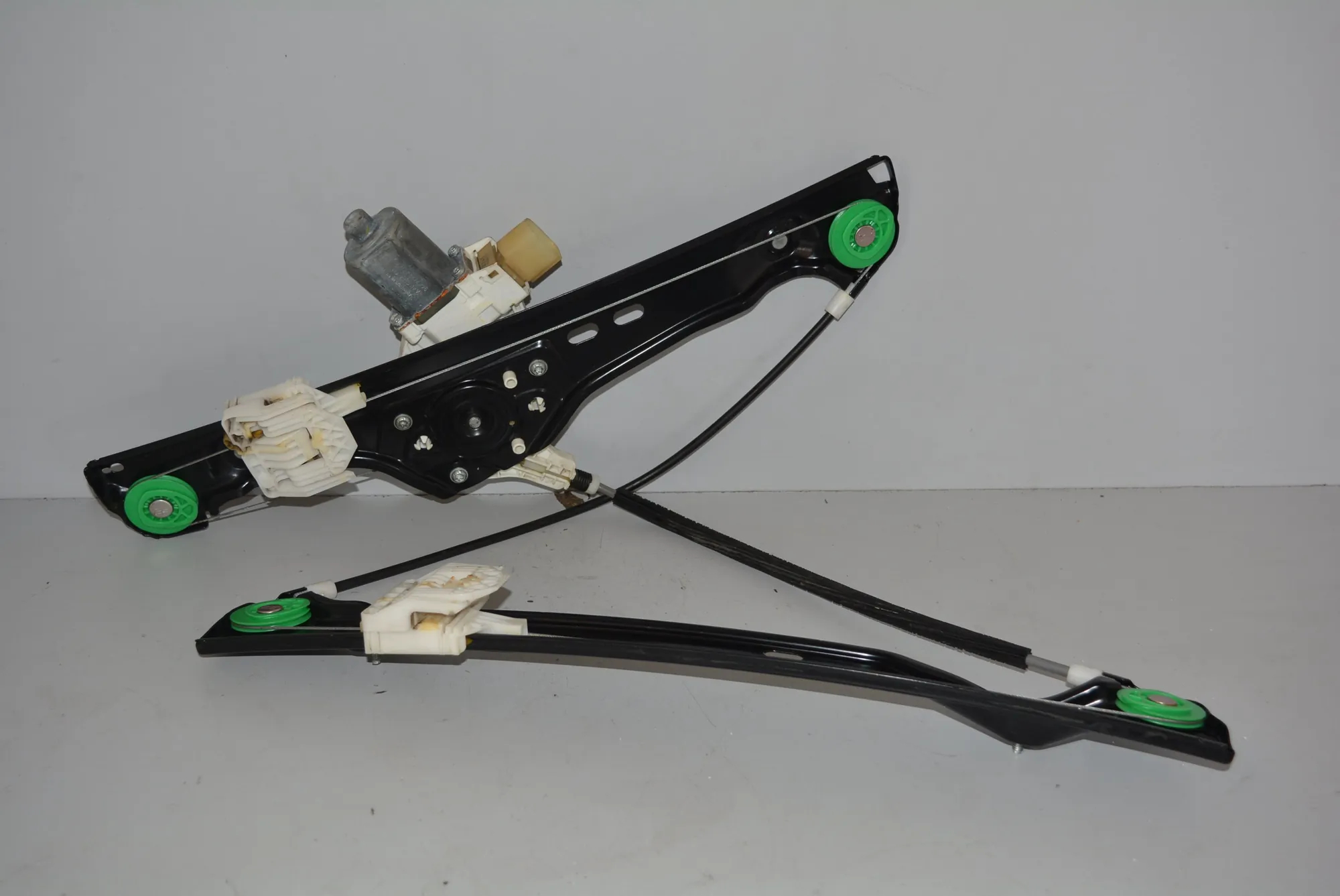 Front Left Door Window Regulator – OEM 7140587 · BMW 3 Touring (E91) 330 d xDrive 2010