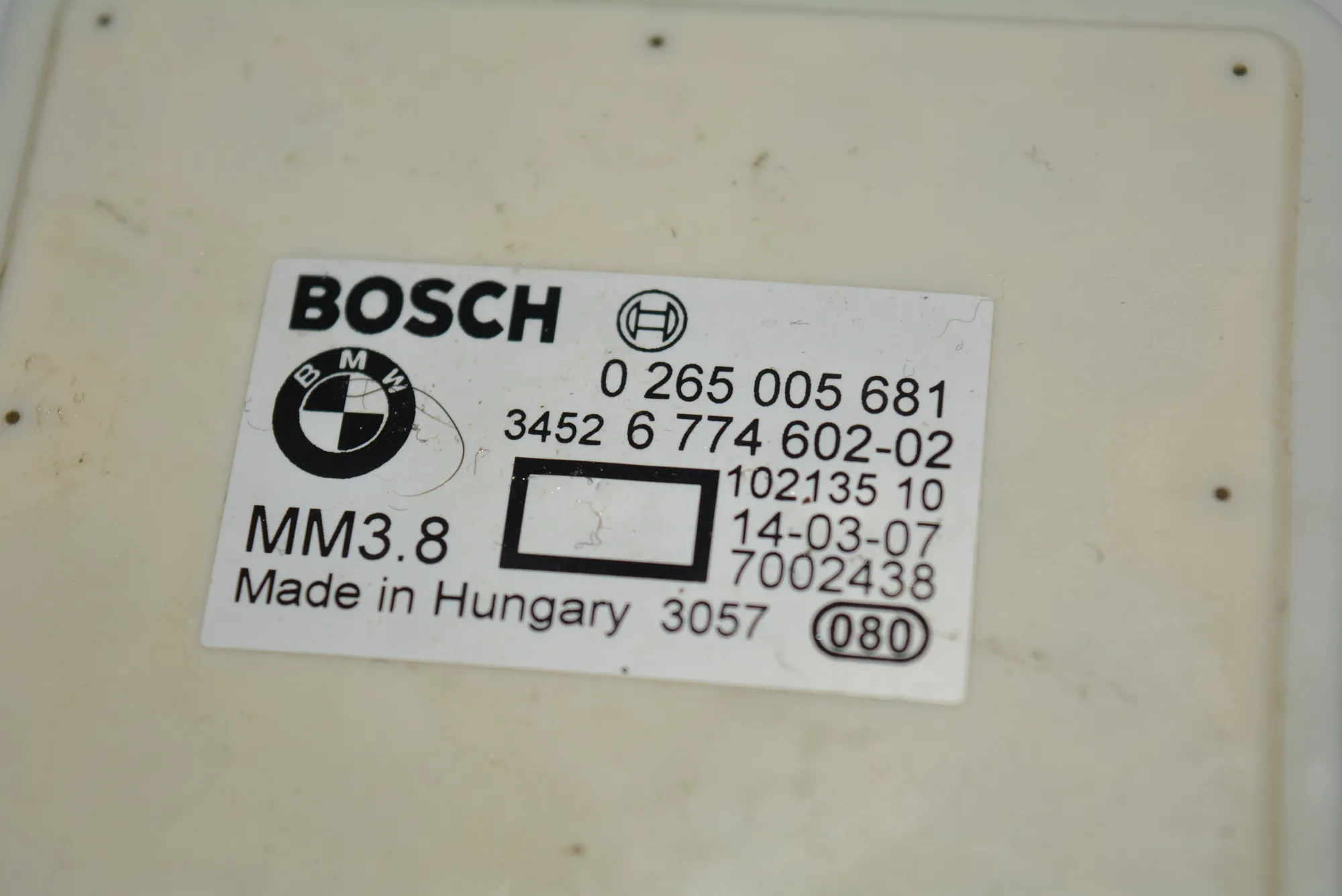 Acceleration Sensor – OEM 6774602BOSCH0265005681 · BMW 5 Touring (E61) 523 i 2007 – 2