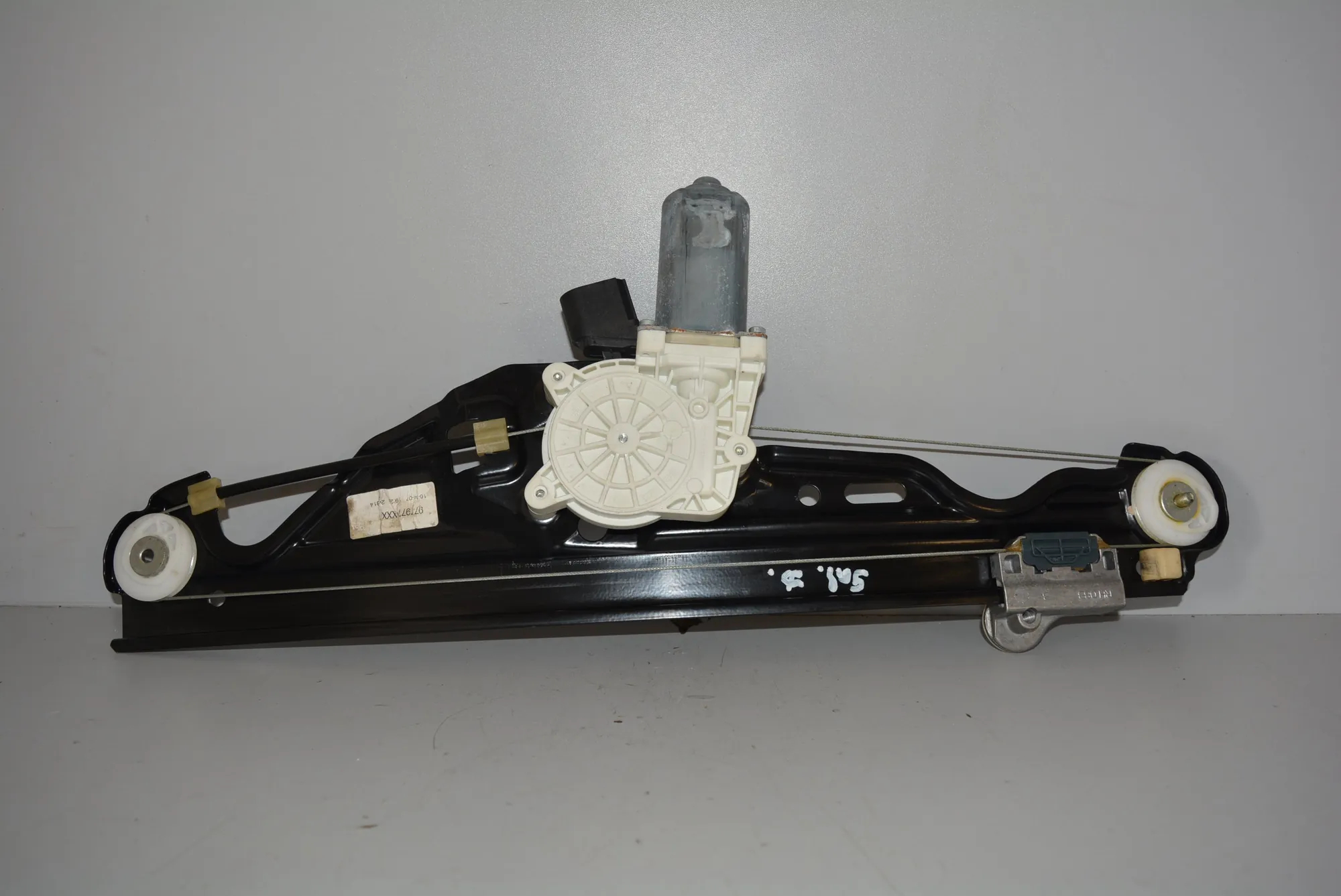 Rear Right Door Window Regulator – OEM 7184746 · BMW 5 Touring (E61) 523 i 2007 – 3