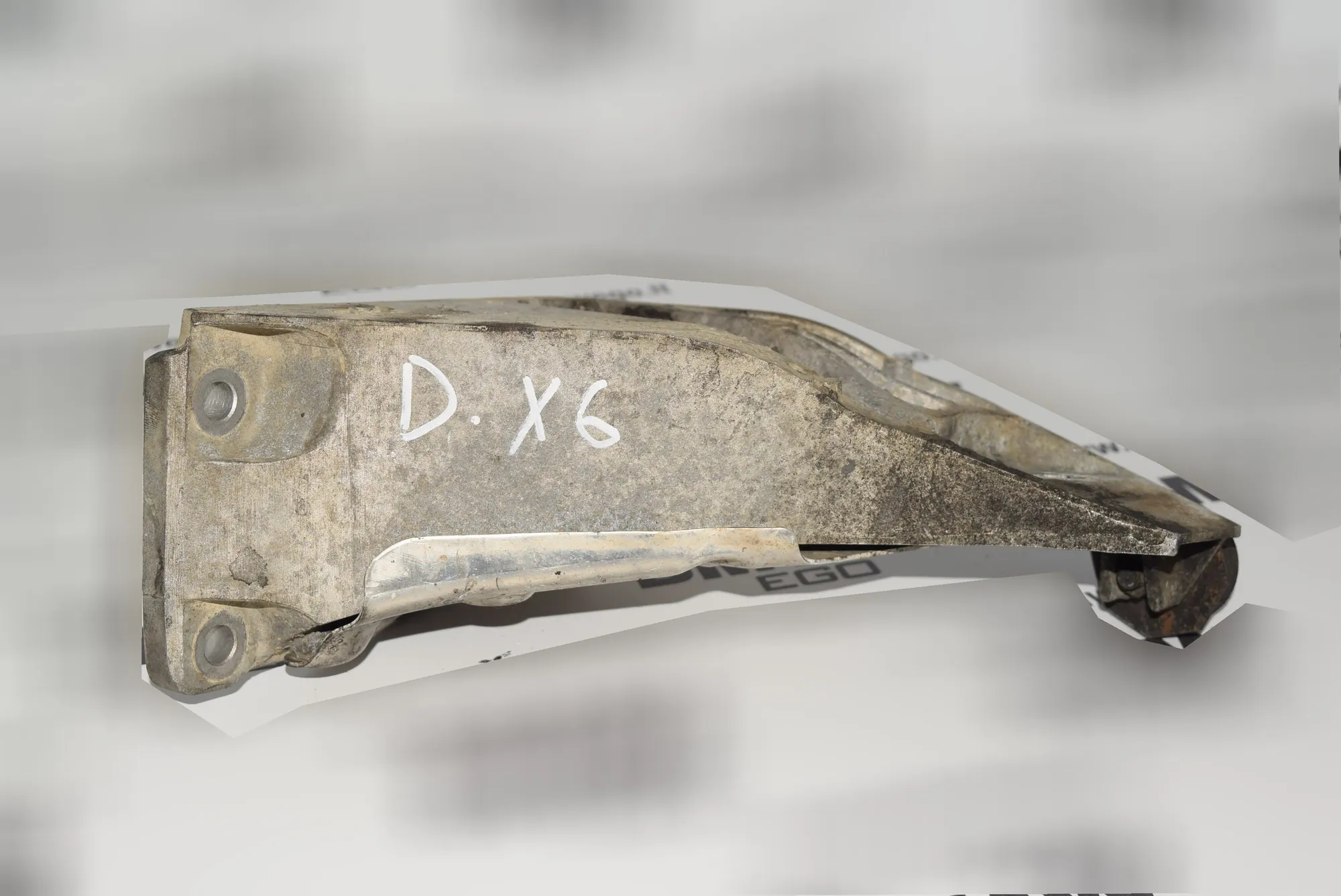 Right Side Engine Bracket – OEM 6772680 · BMW X6 (E71, E72) BMW X6 (E71, E72) 2009