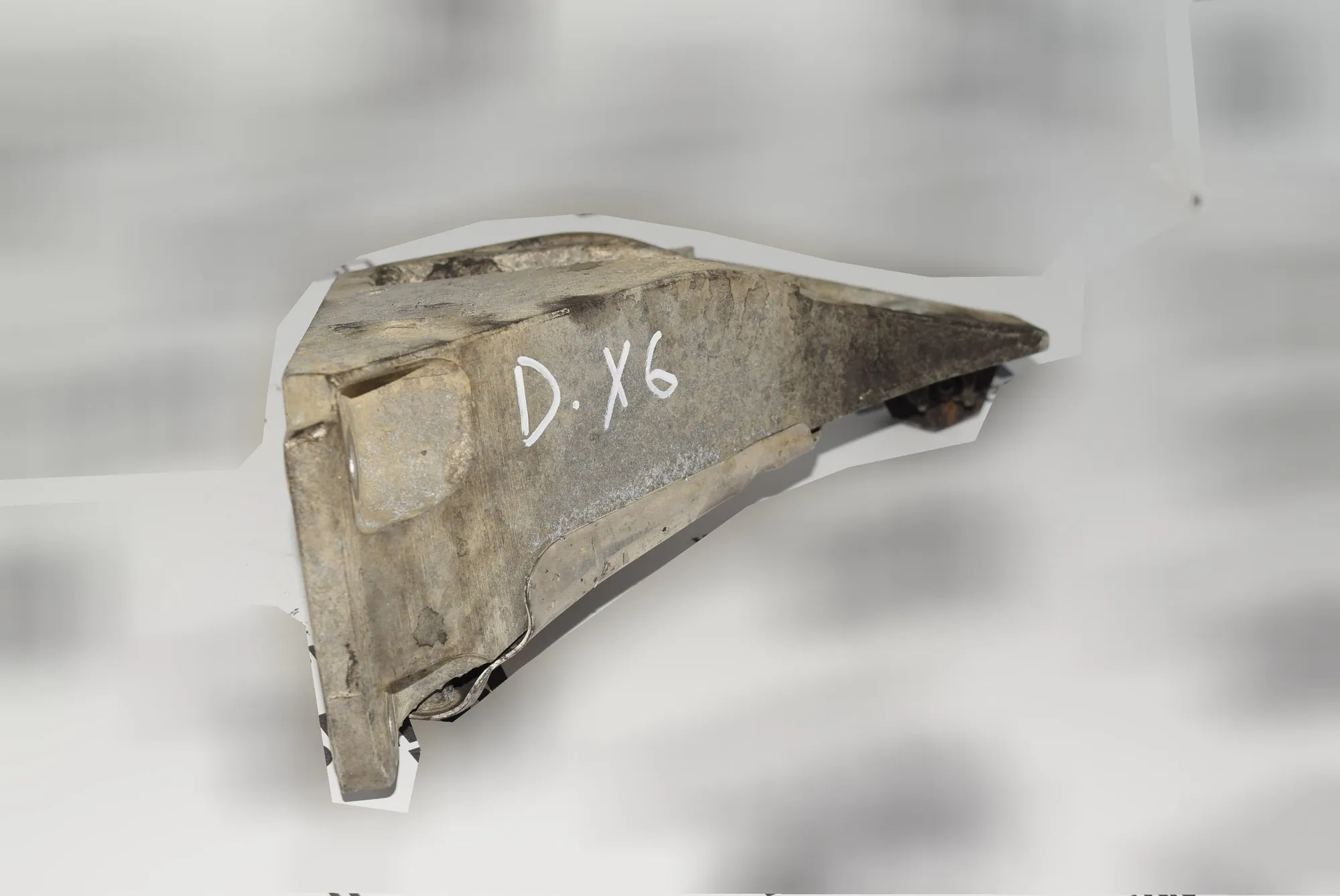 Right Side Engine Bracket – OEM 6772680 · BMW X6 (E71, E72) BMW X6 (E71, E72) 2009 – 4