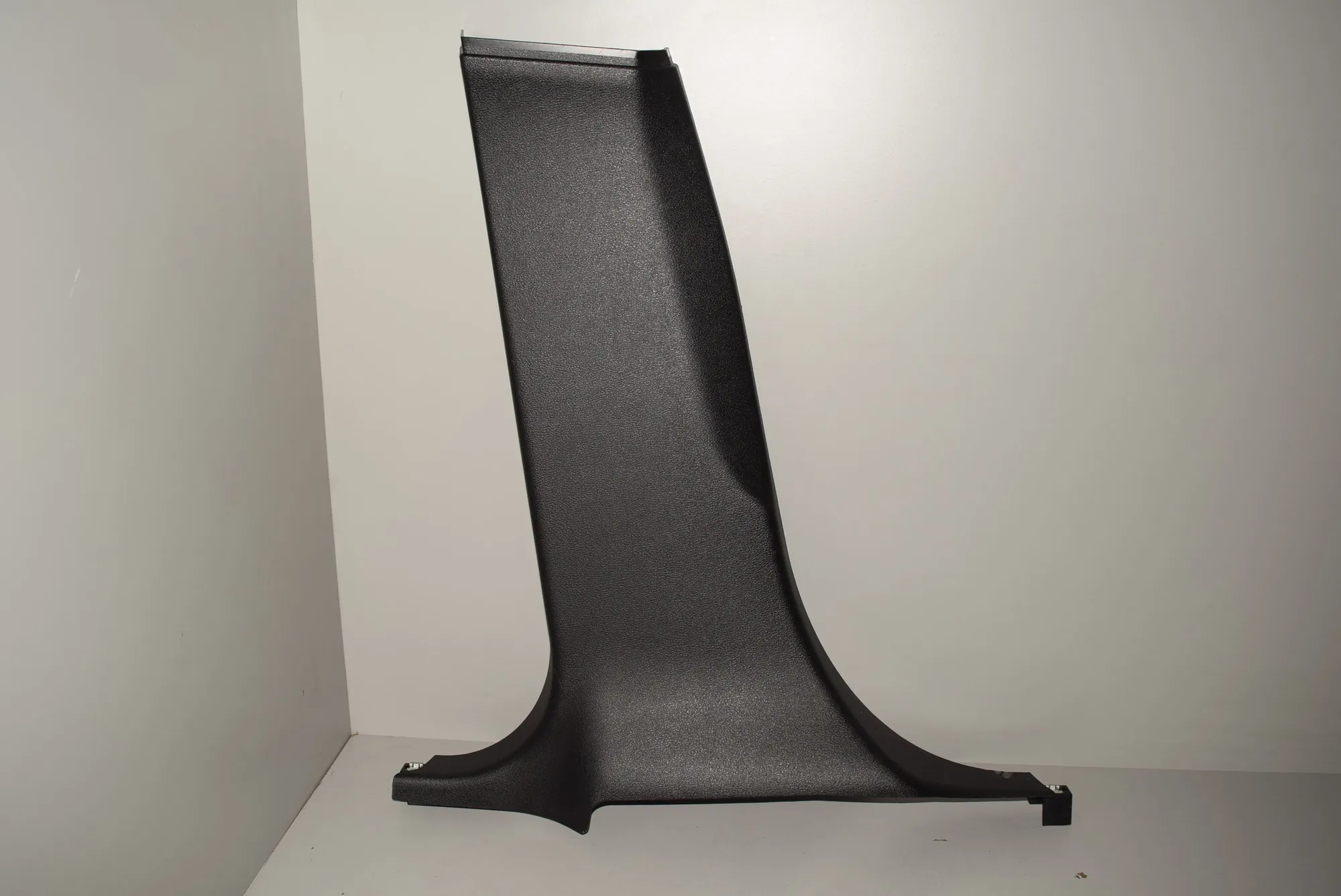 Rear Left Pillar Trim – OEM 7319055 · BMW X3 (F25) BMW X3 (F25) xDrive 20 d 2013