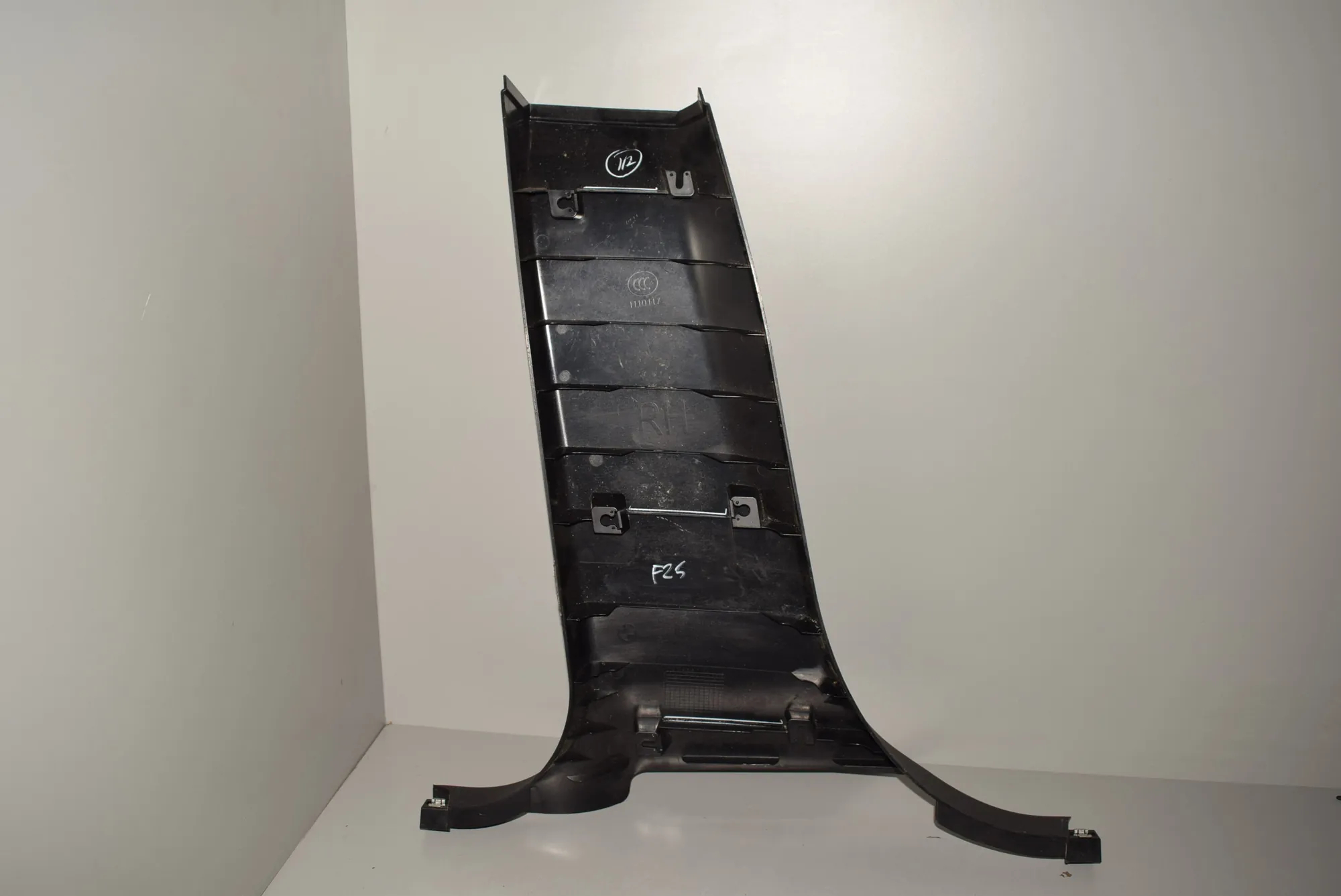 Right Side Pillar Trim – OEM 7319056 · BMW X3 (F25) BMW X3 (F25) xDrive 20 d 2013