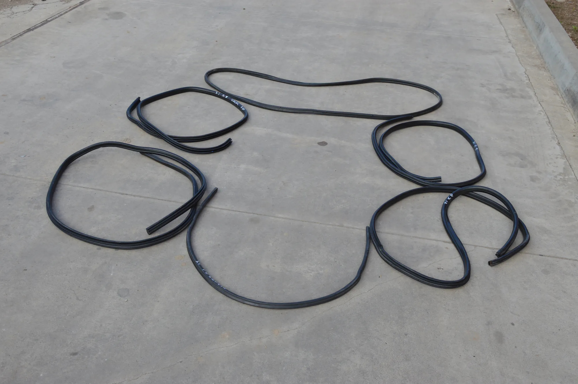 Rear Right Door Seal Rubber · BMW X1 (E84) BMW X1 (E84) 2010