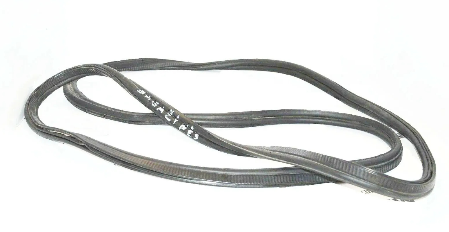 Tailgate Rubber Seal – OEM 7263092 · BMW 3 Touring (F31) BMW 3 Touring (F31) 320 d 2013