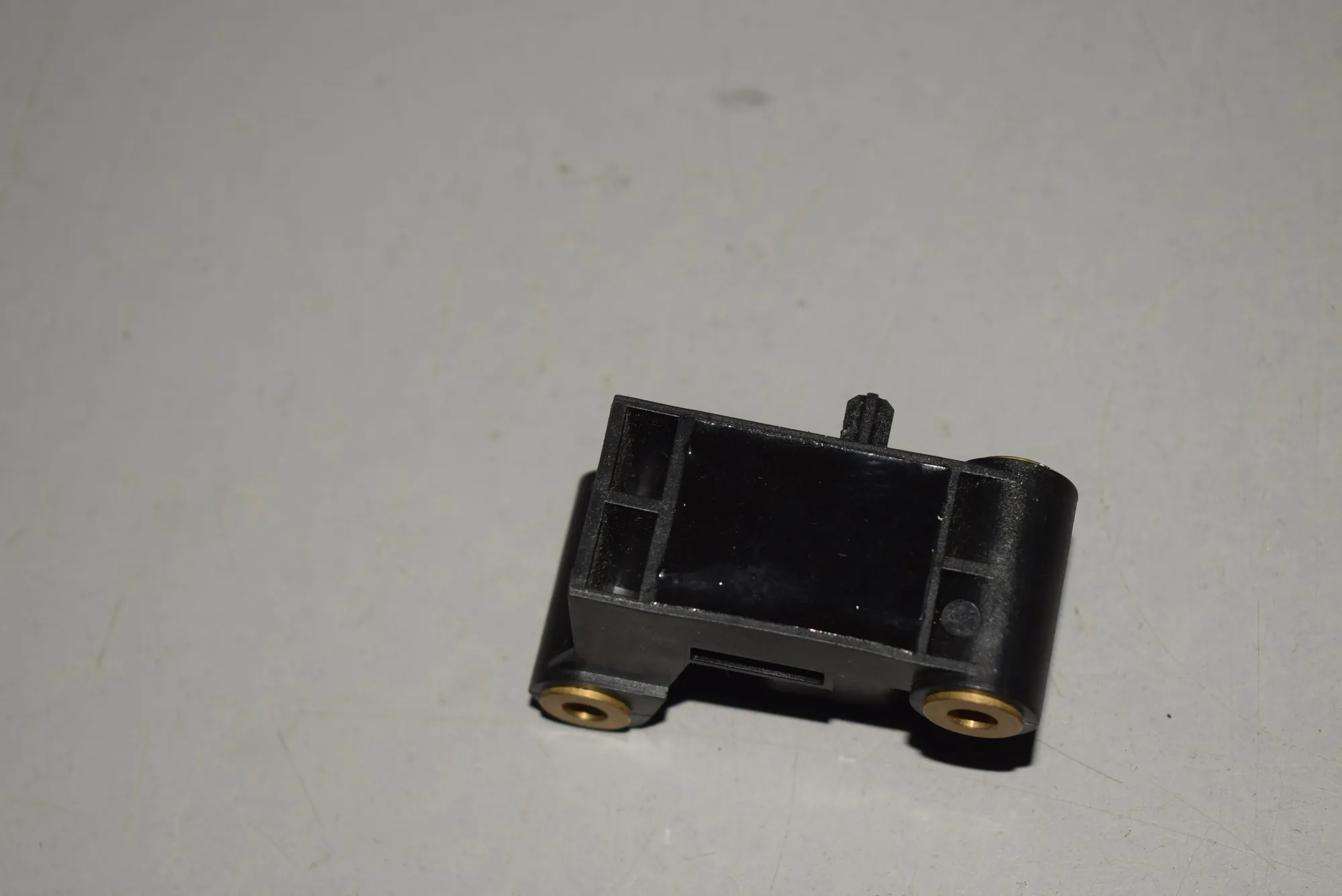 Right Side Impact Sensor – OEM 6977398 · BMW 5 Touring (E61) 520 d 2009 – 4