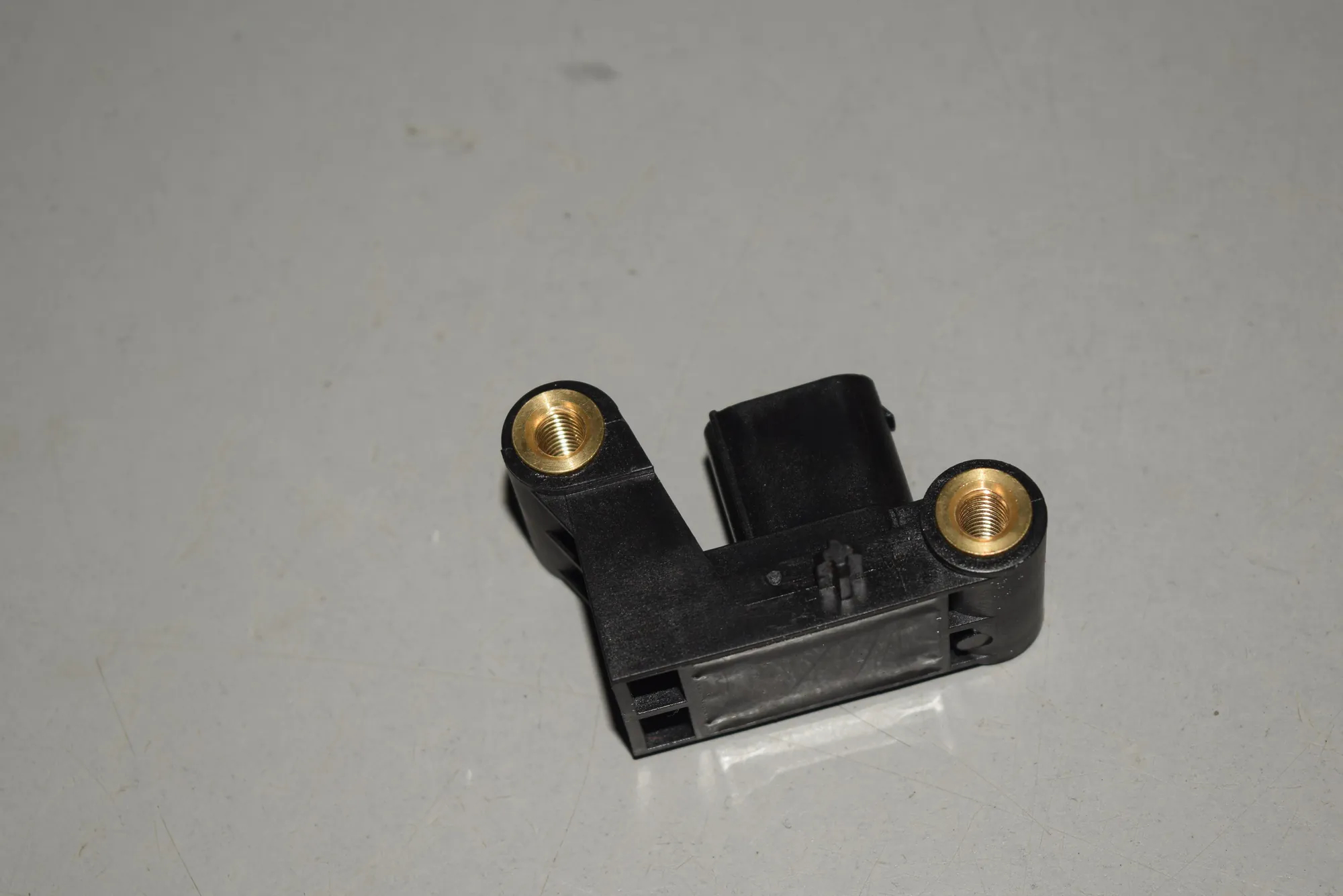 Right Side Impact Sensor – OEM 6977398 · BMW 5 Touring (E61) 520 d 2009 – 2