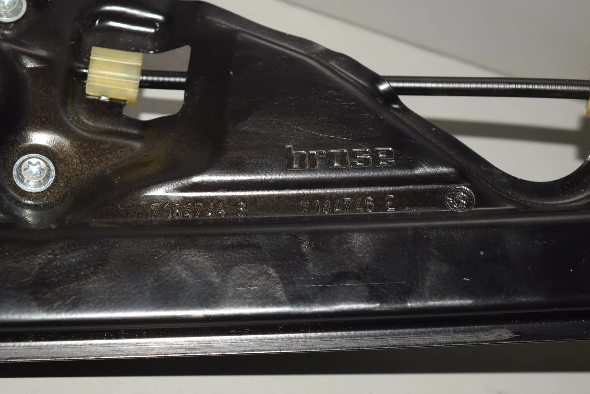 Rear Right Door Window Regulator – OEM 7184746 · BMW 5 Touring (E61) 520 d 2009 – 4