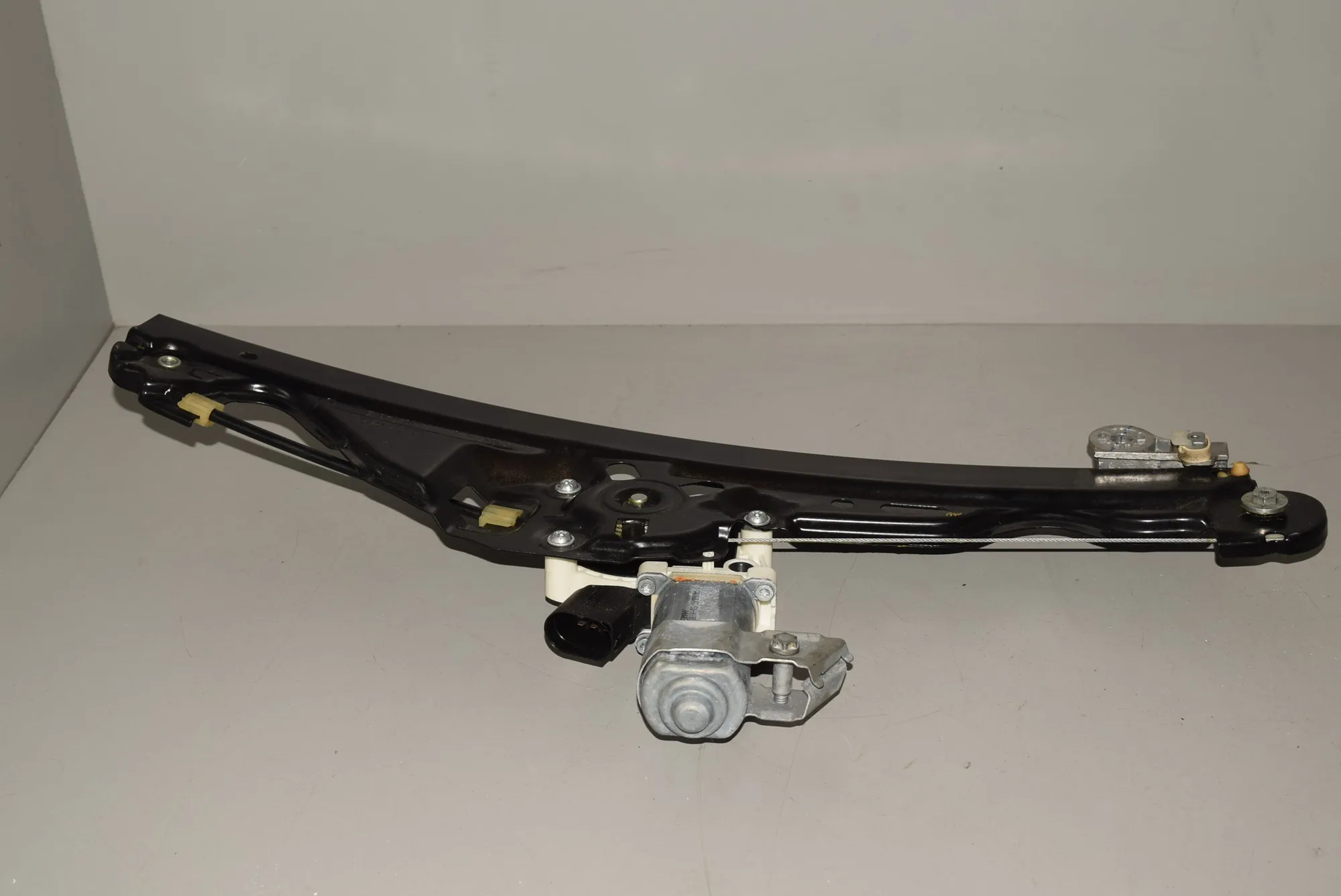 Rear Right Door Window Regulator – OEM 7184746 · BMW 5 Touring (E61) 520 d 2009 – 3