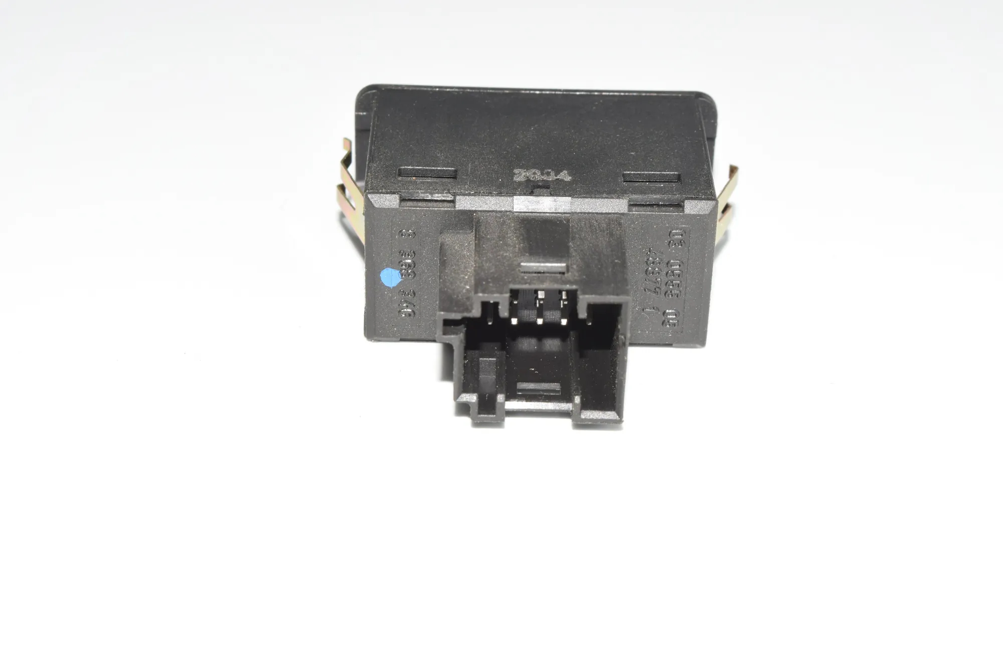 USB/AUX-In Socket Port – OEM 8368346 · BMW X5 (E53) 4.8 is 2004 – 4